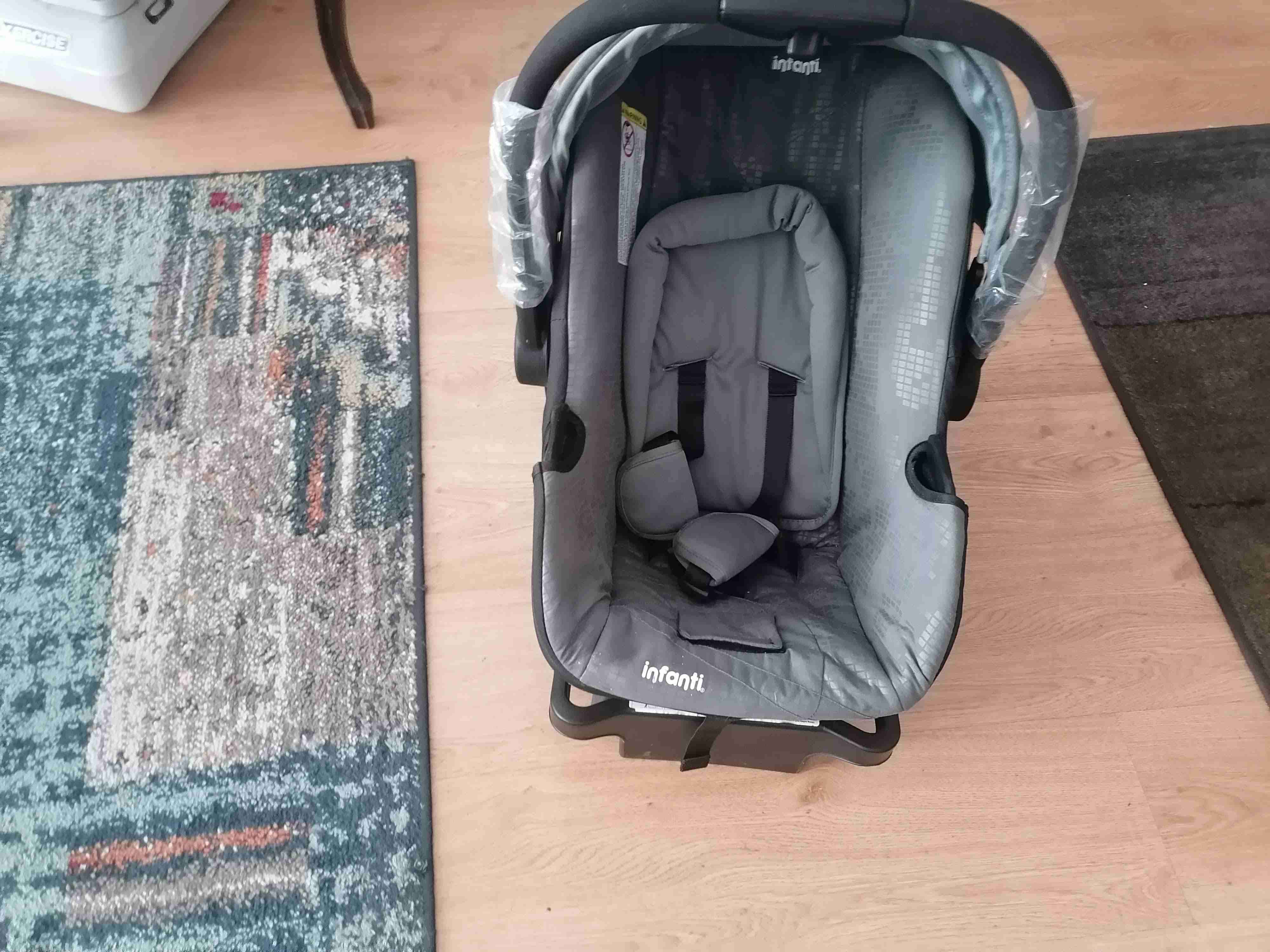 Silla de auto Infanti gris