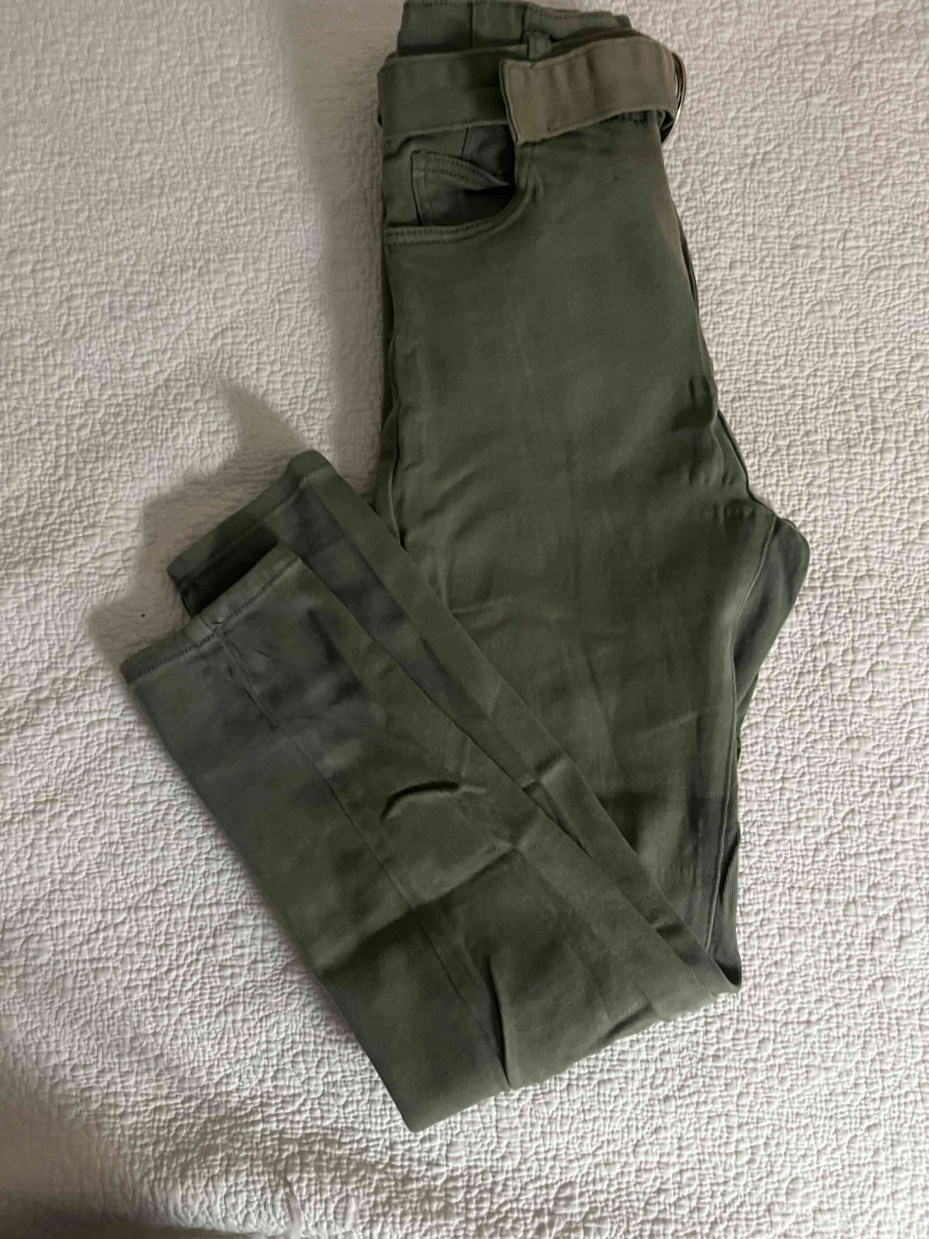 Pantalón verde caqui con cinturón - miniatura 3