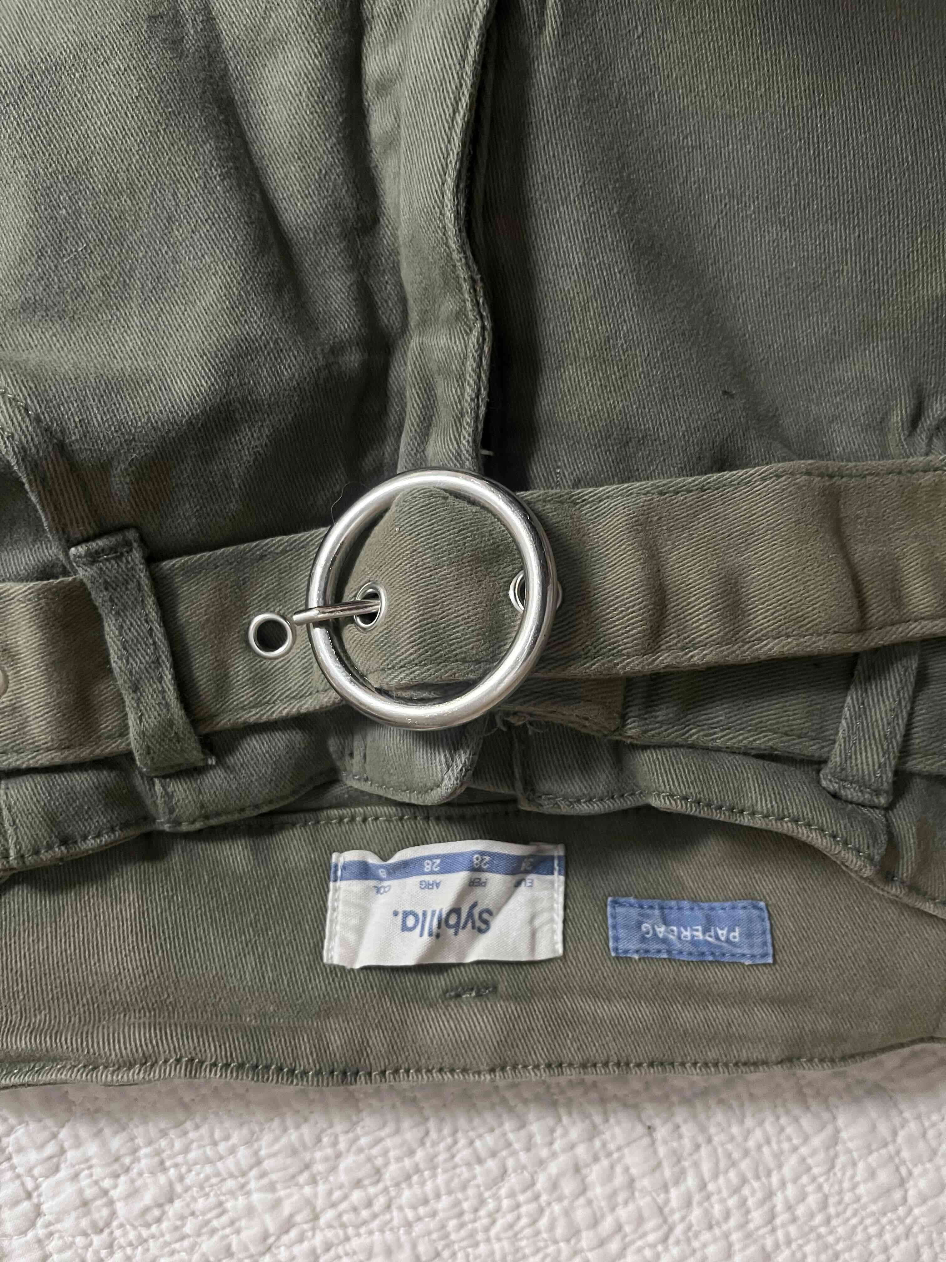 Pantalón verde caqui con cinturón - miniatura 4
