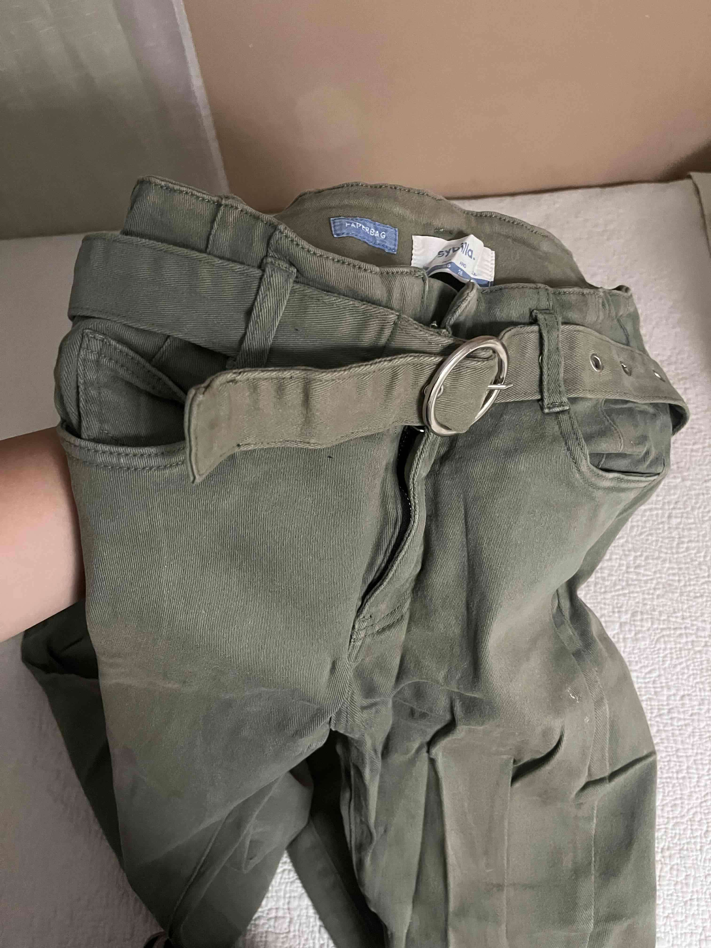 Pantalón verde caqui con cinturón - miniatura 5
