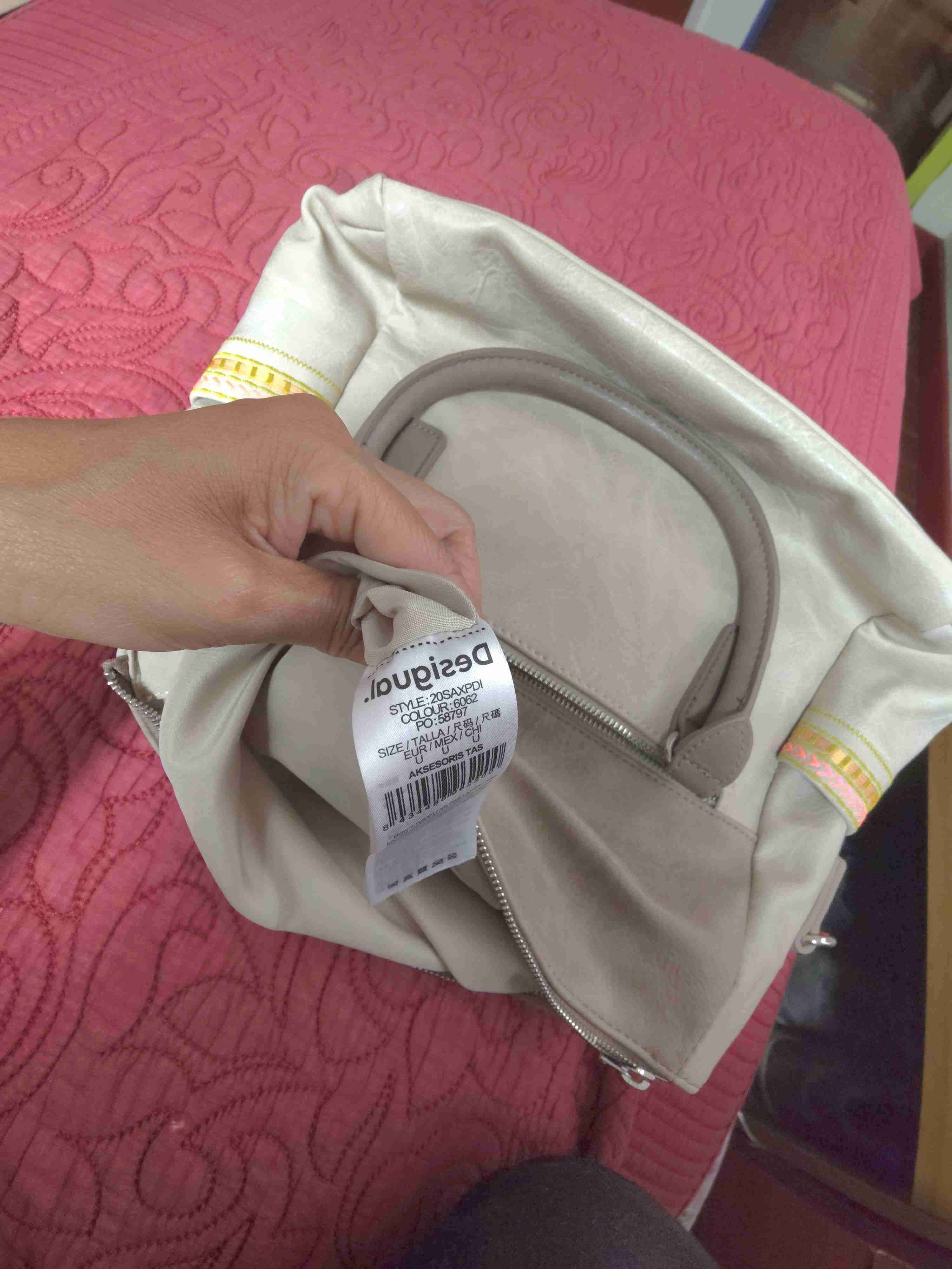 Bolso beige con bordados - miniatura 6