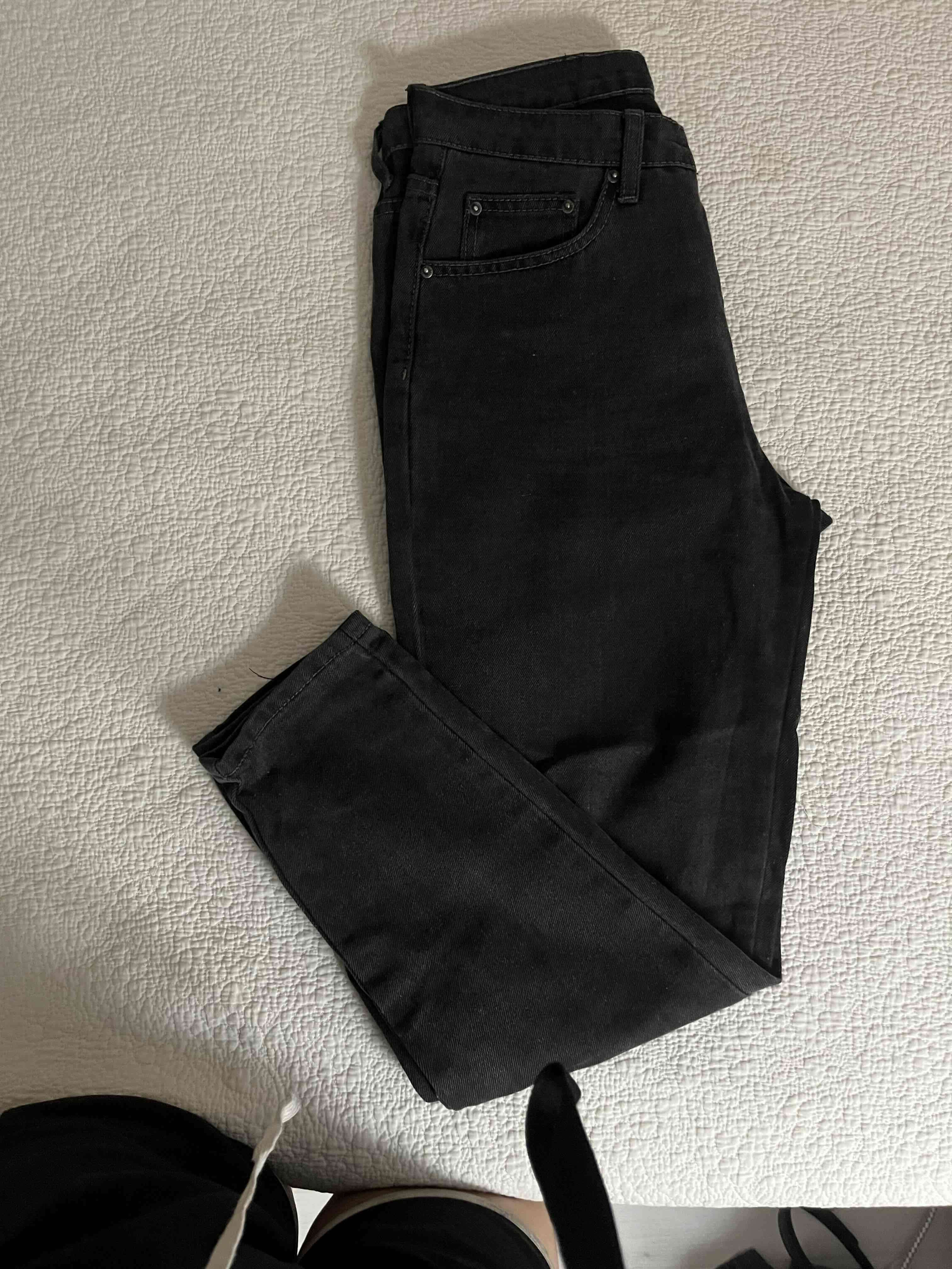 Jeans negros clásicos