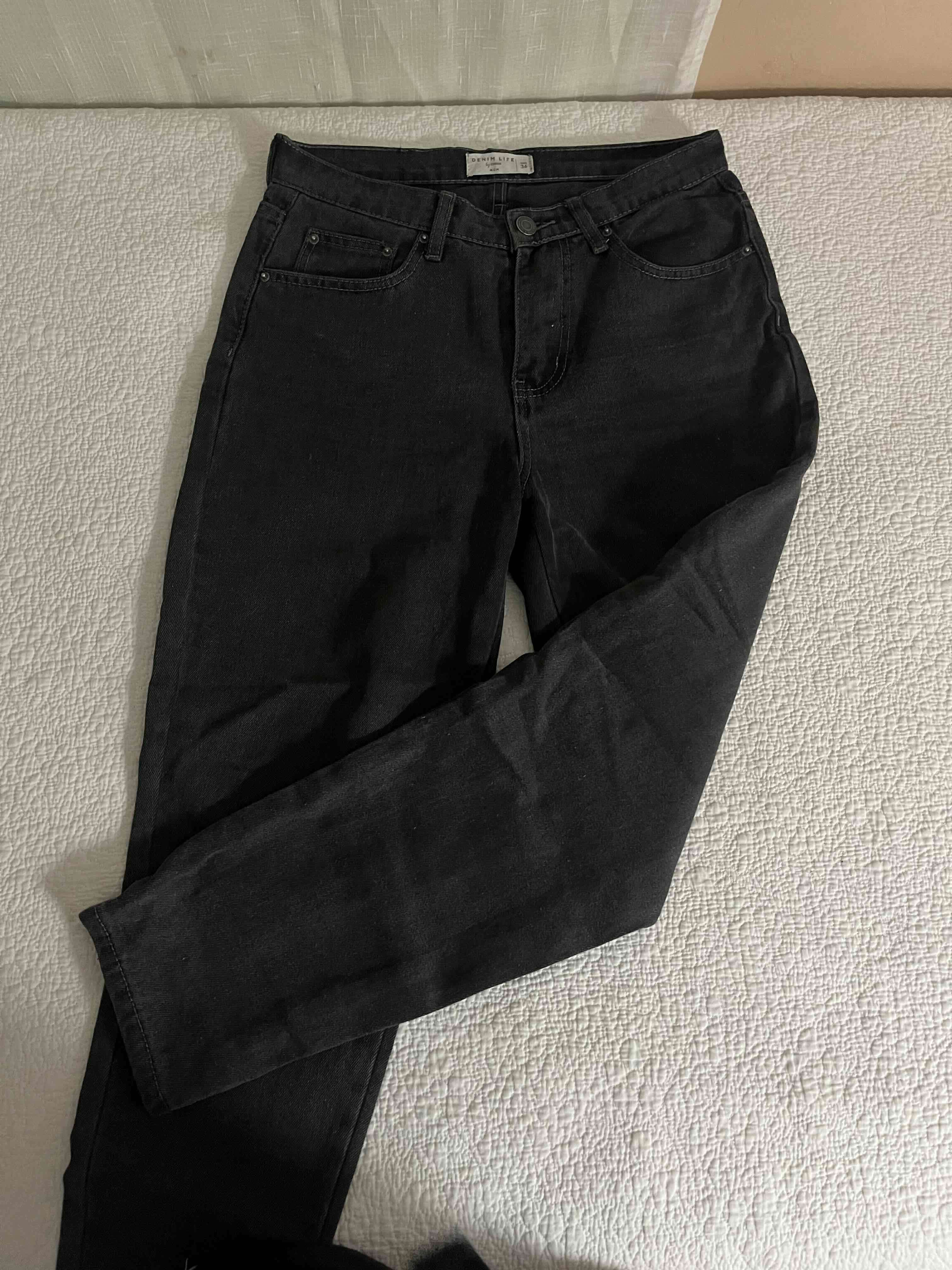 Jeans negros clásicos - miniatura 5