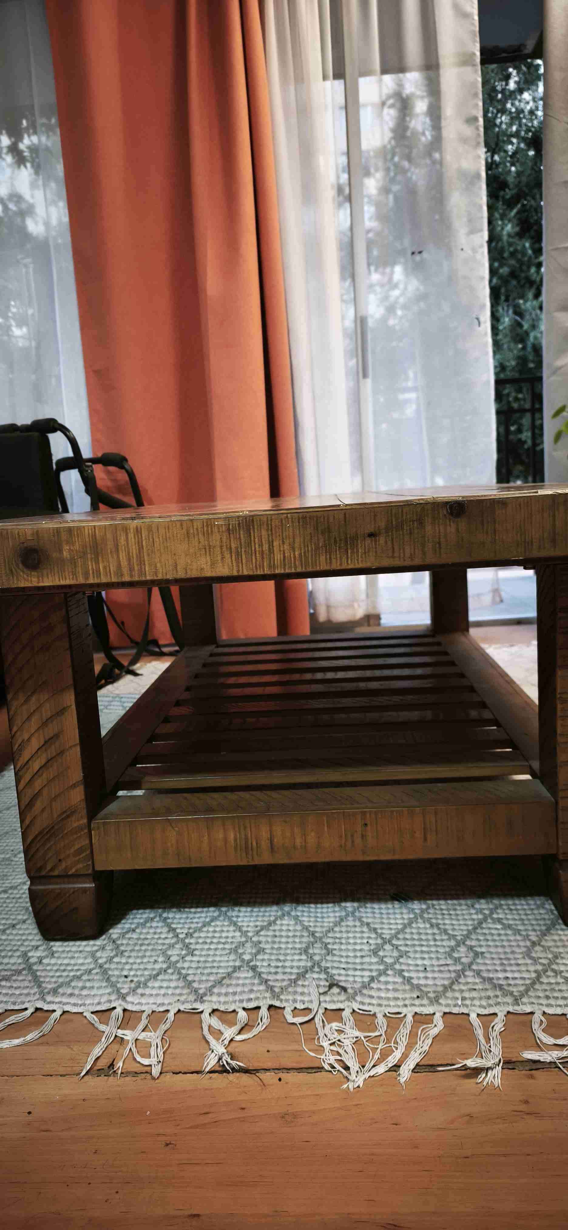 Mesa de centro rústica de madera - miniatura 2