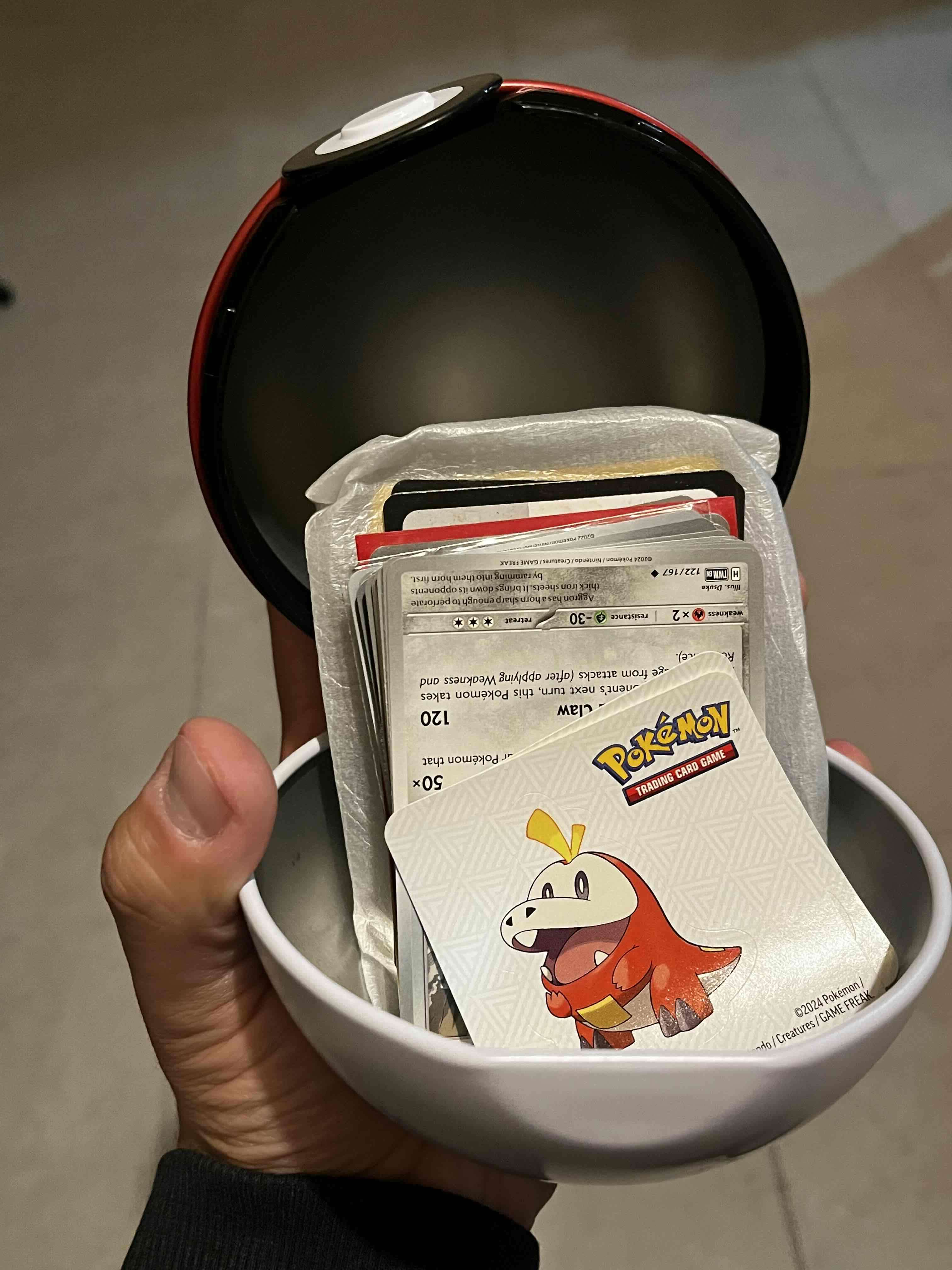 Poké Ball de colección roja + cartas - miniatura 2