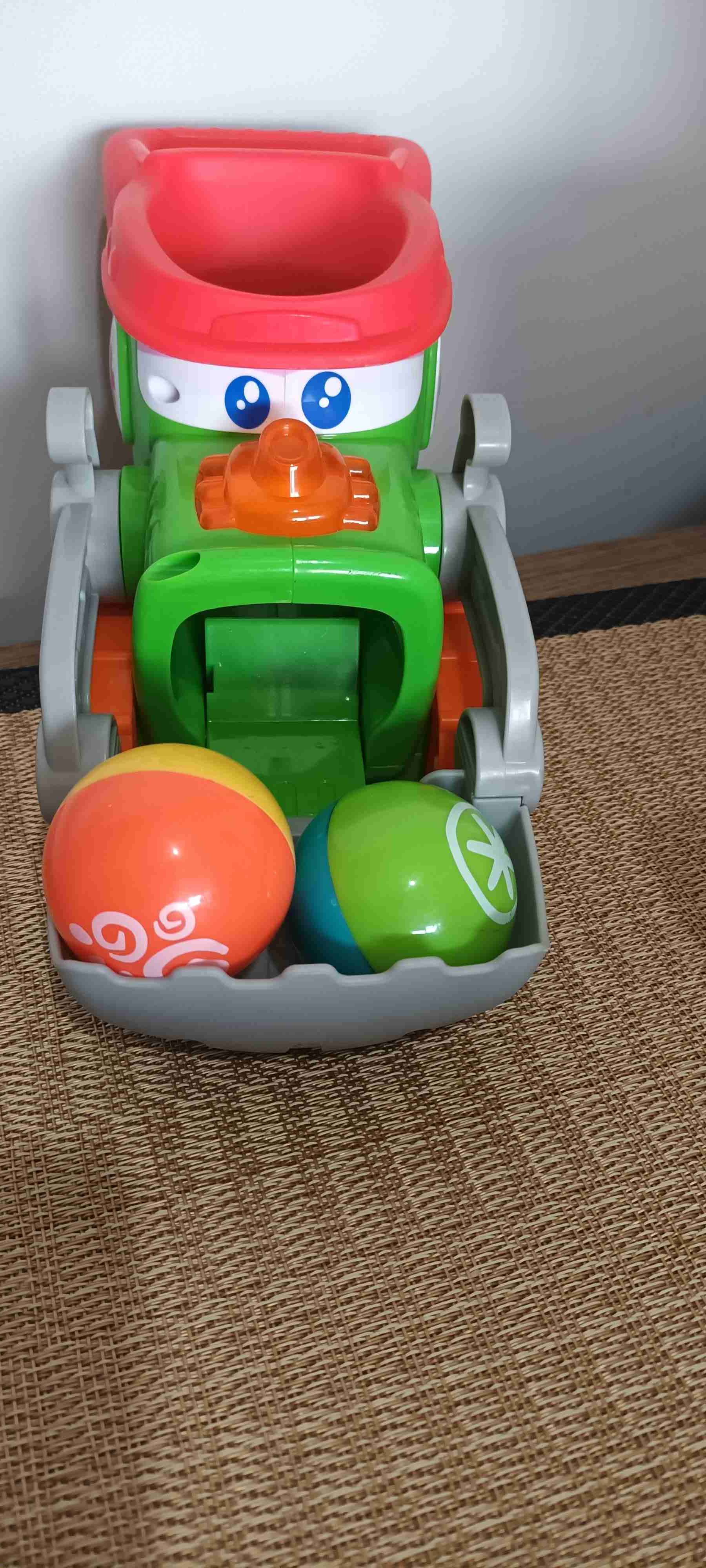 Tractor de juguete con peltas - miniatura 2