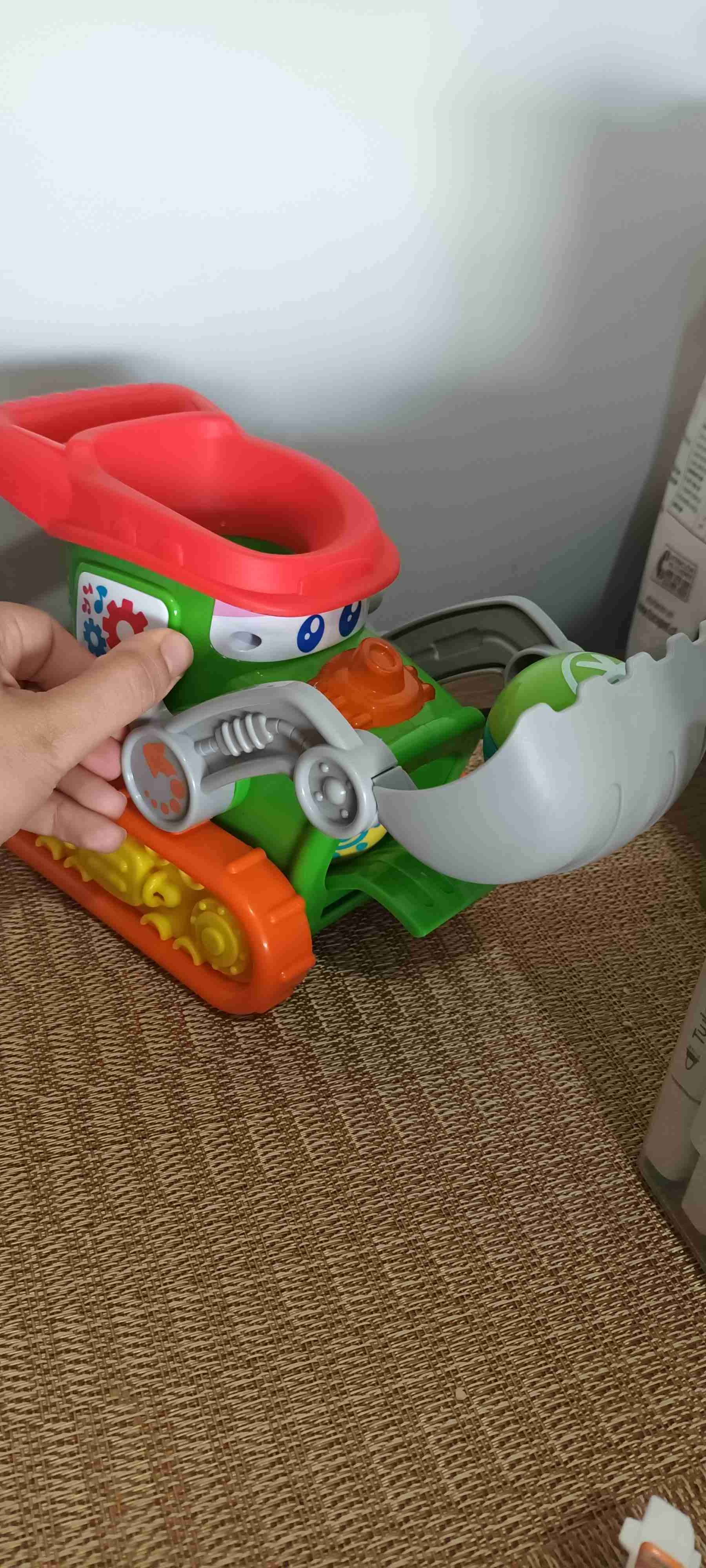 Tractor de juguete con peltas - miniatura 3