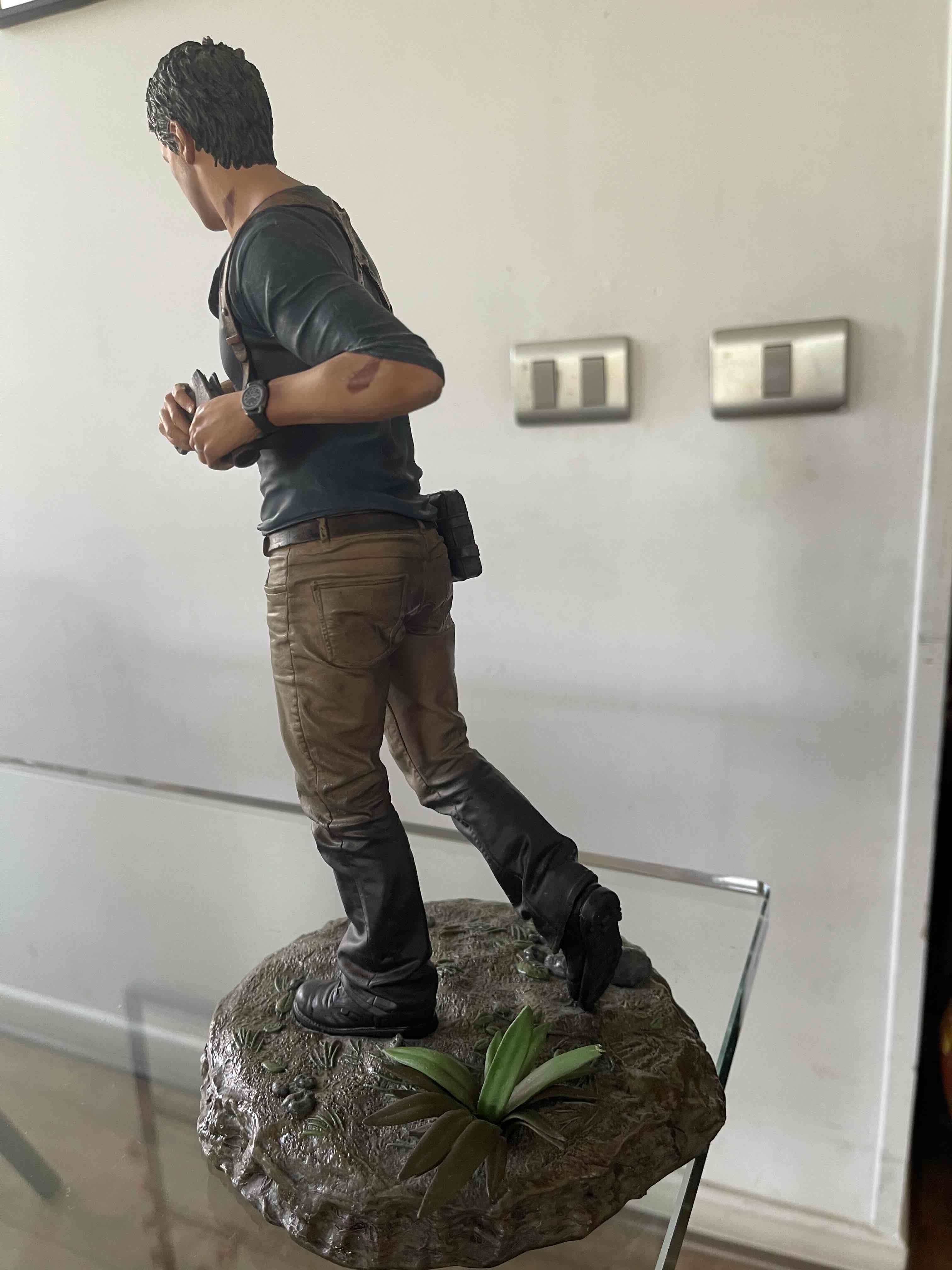 Estatua edicion de coleccion de Uncharted 4 - miniatura 5