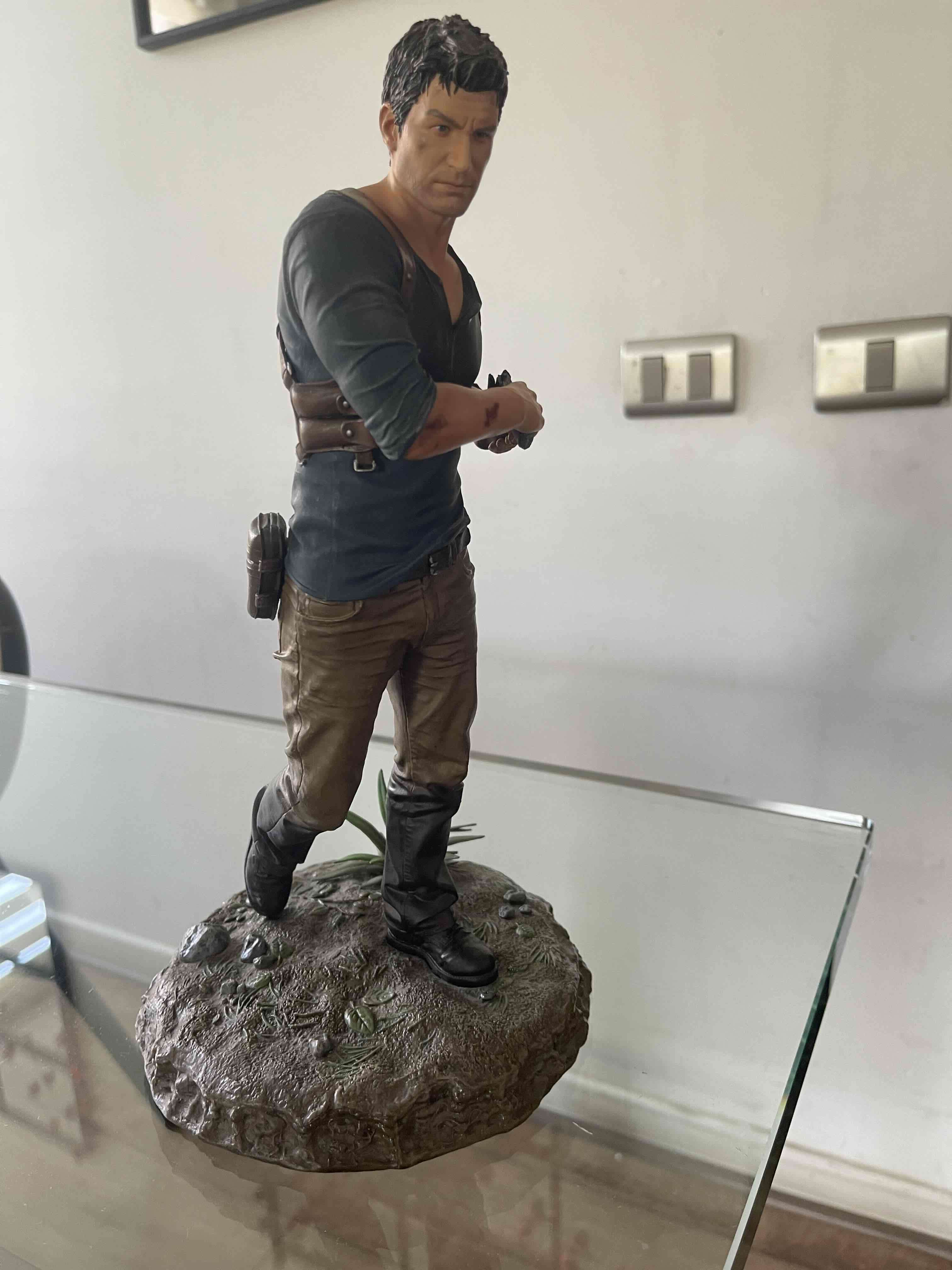 Estatua edicion de coleccion de Uncharted 4 - miniatura 6