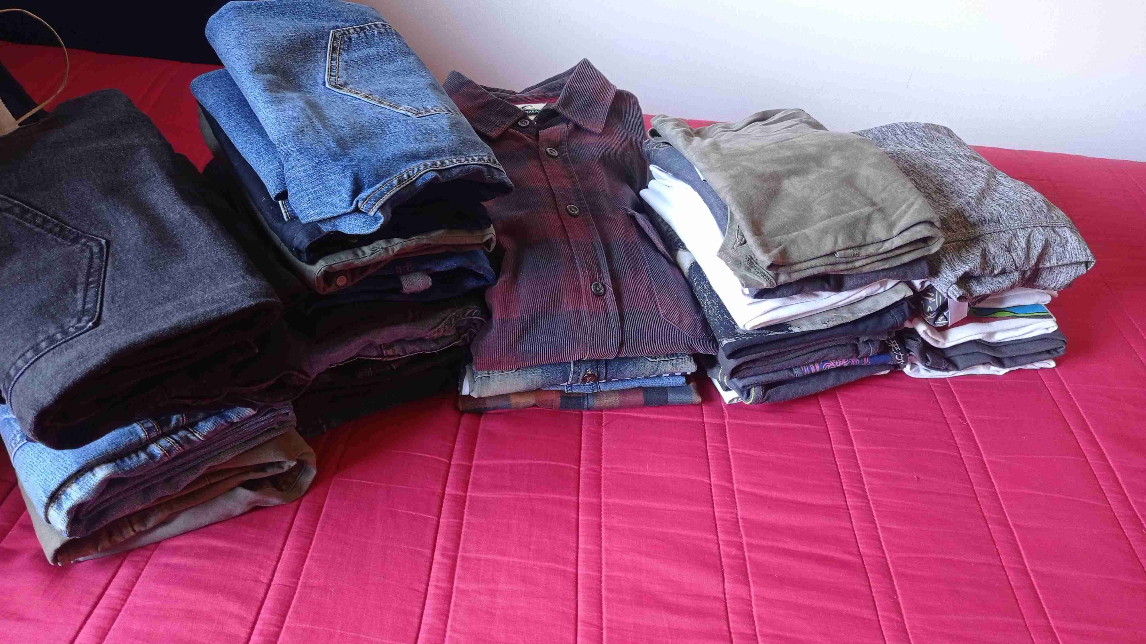 Lote de ropa variada hombre