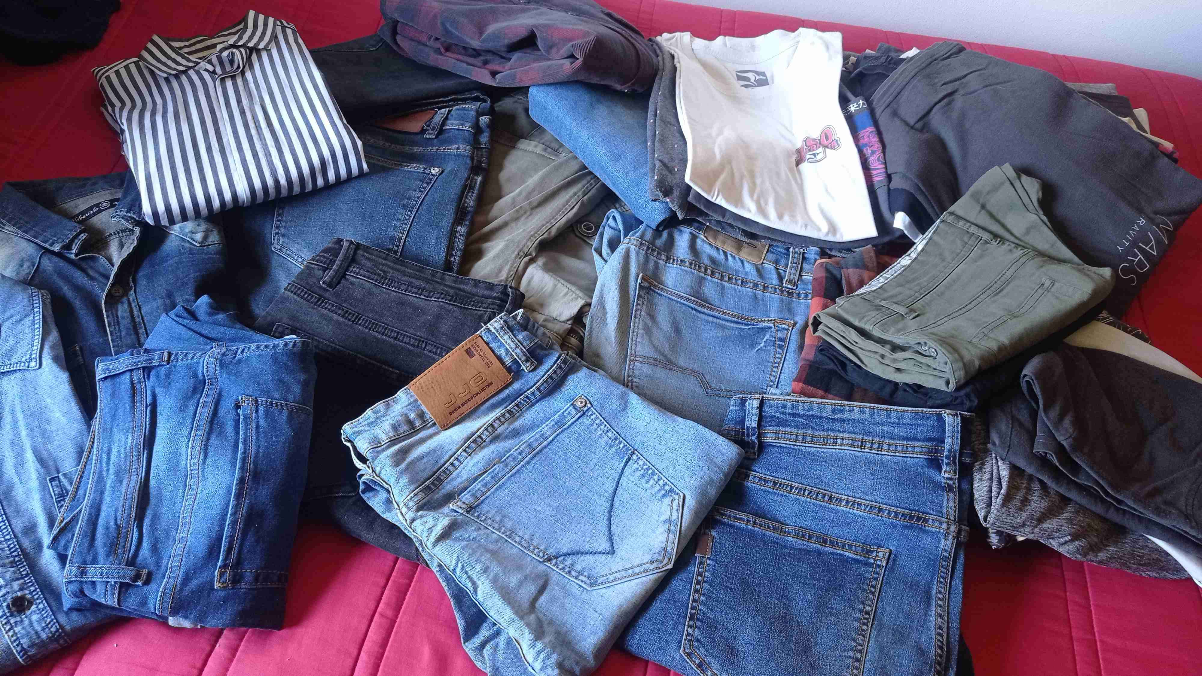 Lote de ropa variada hombre - miniatura 2