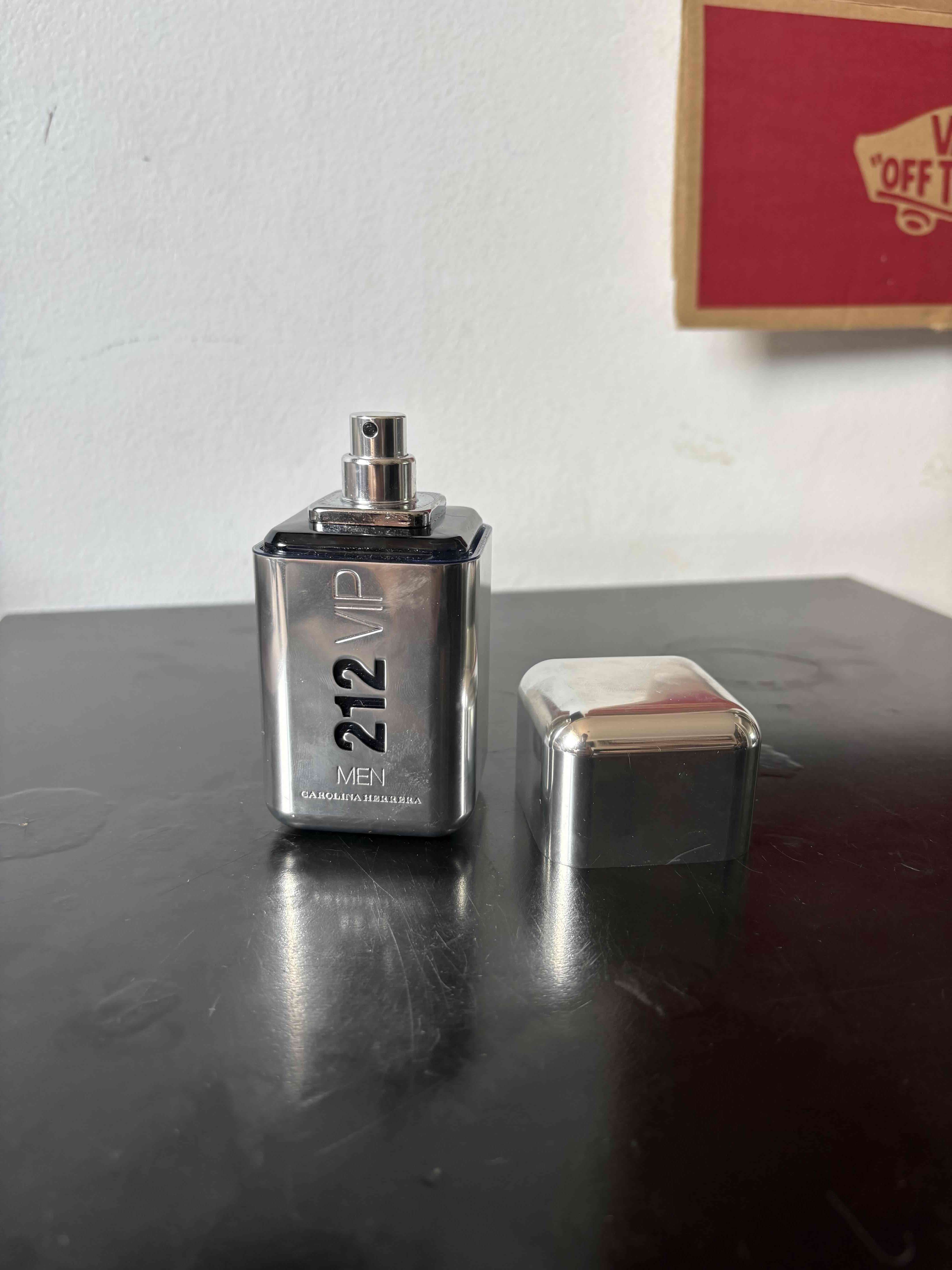 Perfume 212 VIP para hombre