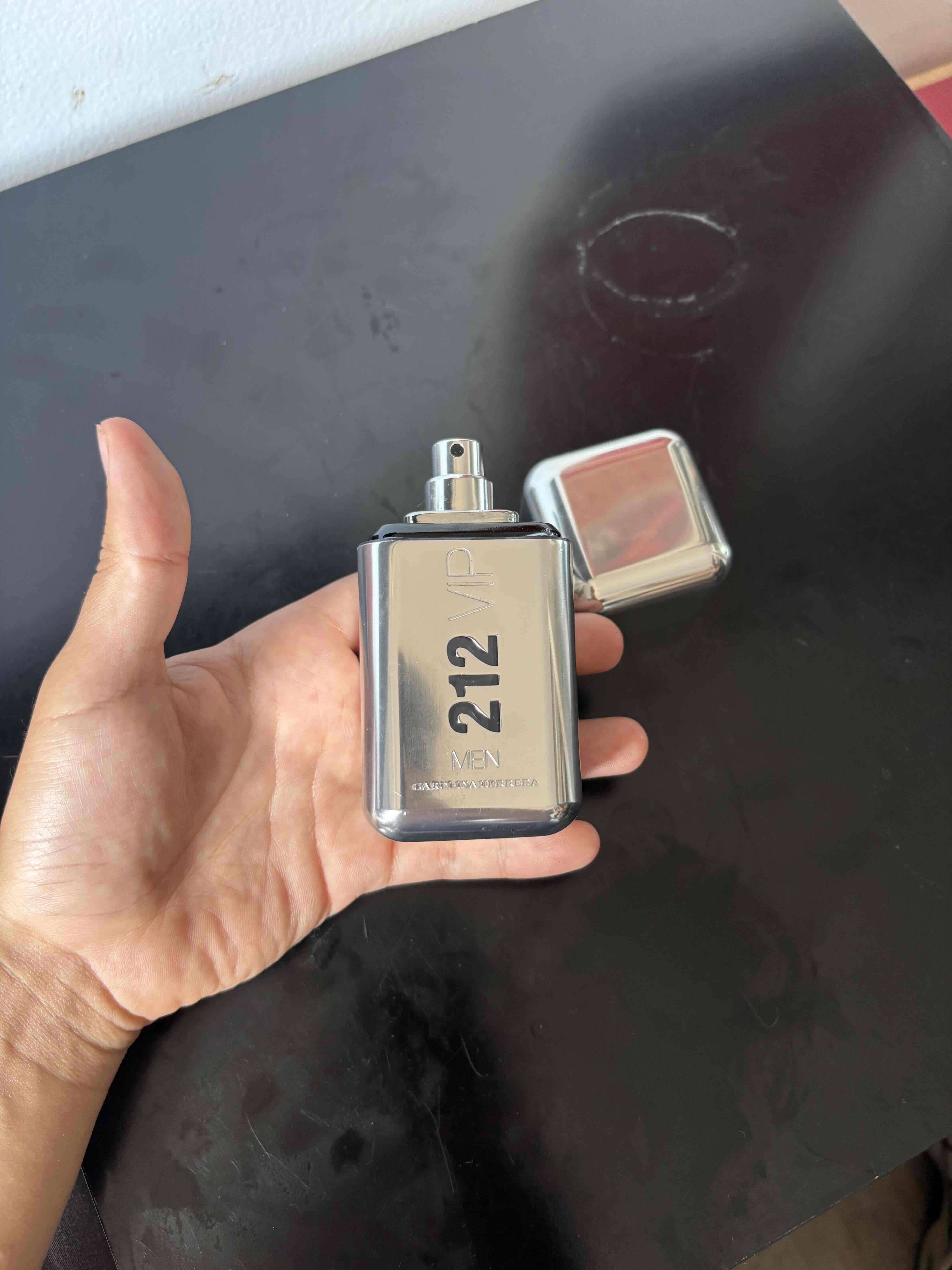Perfume 212 VIP para hombre - miniatura 2