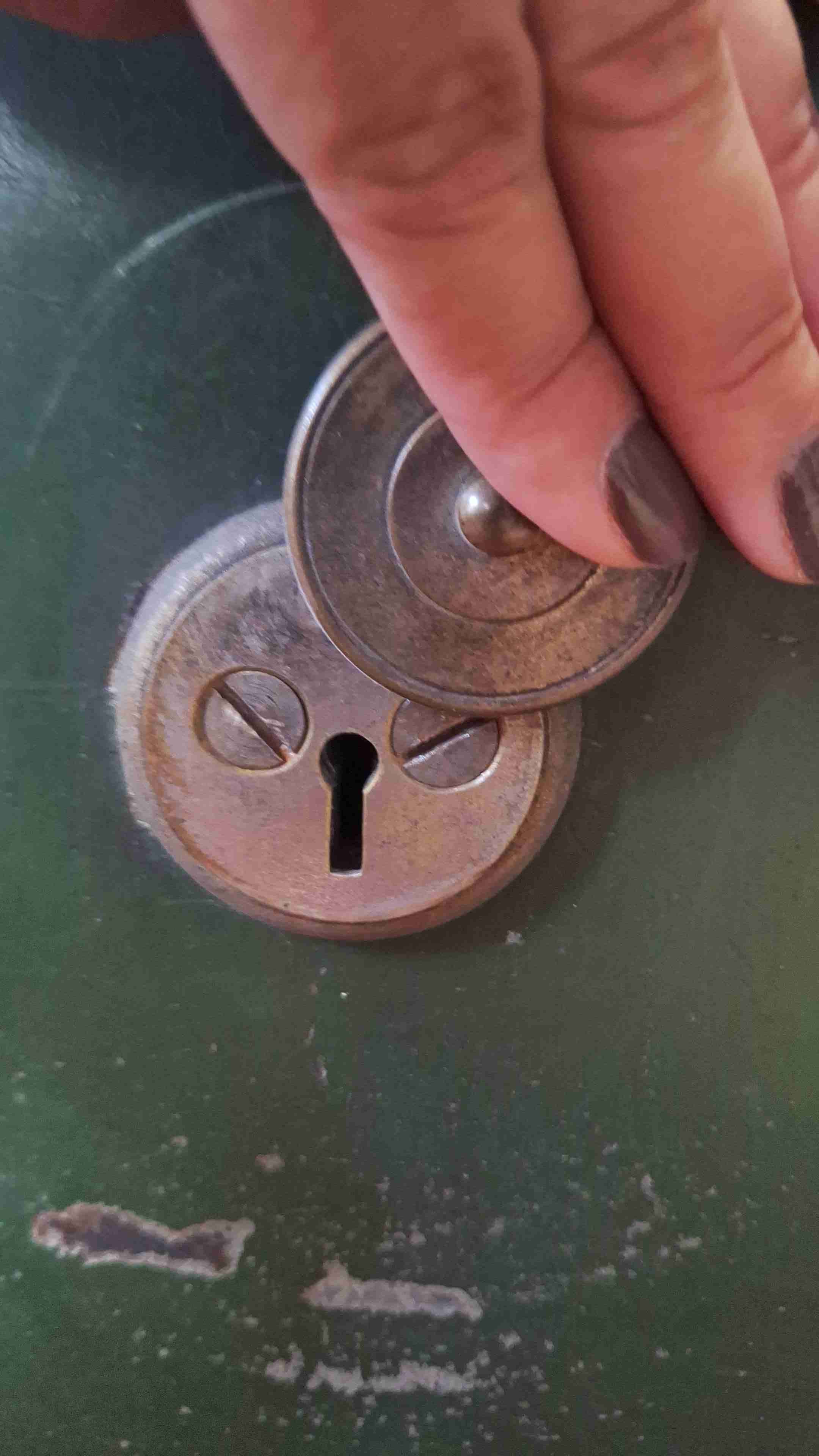 Caja fuerte antigua - miniatura 2