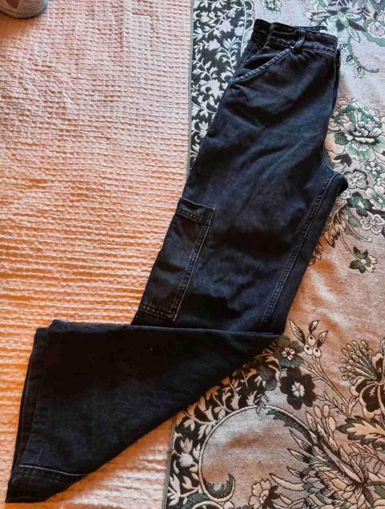 Pantalones cargo negros de mezclilla - miniatura 4