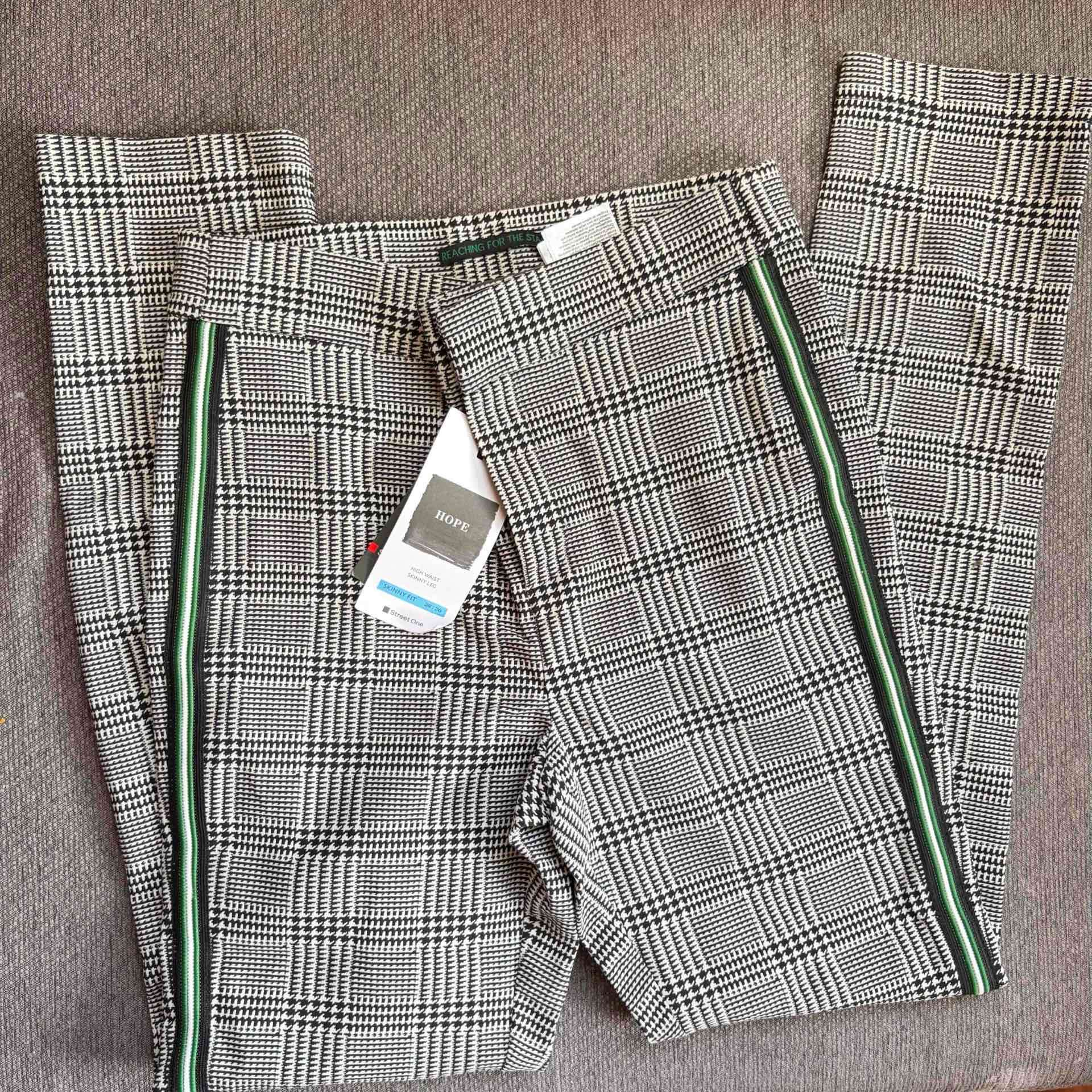 Pantalones a cuadros nuevos - miniatura 2