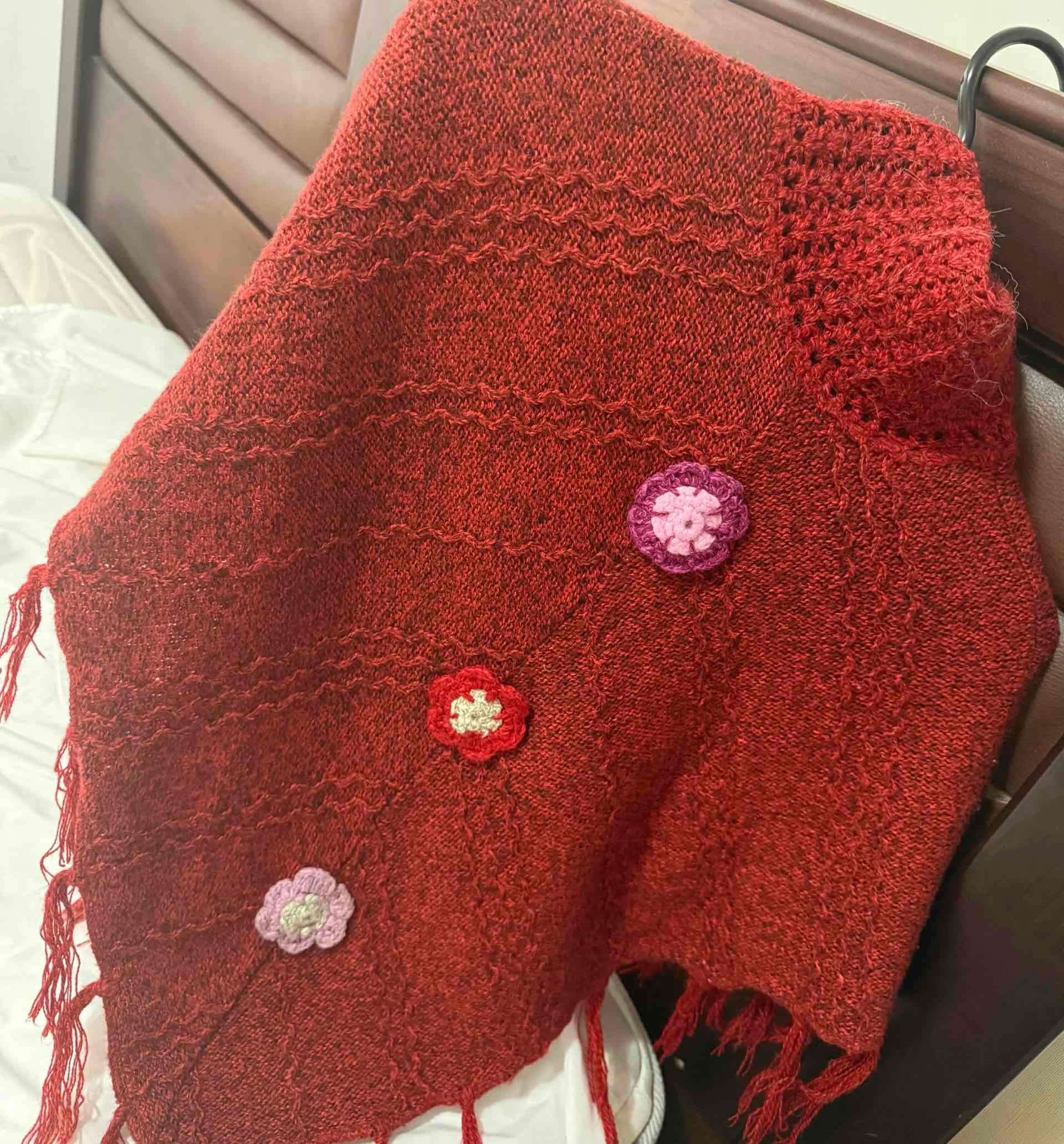 Poncho rojo infantil edad 5 a 8 años - miniatura 2