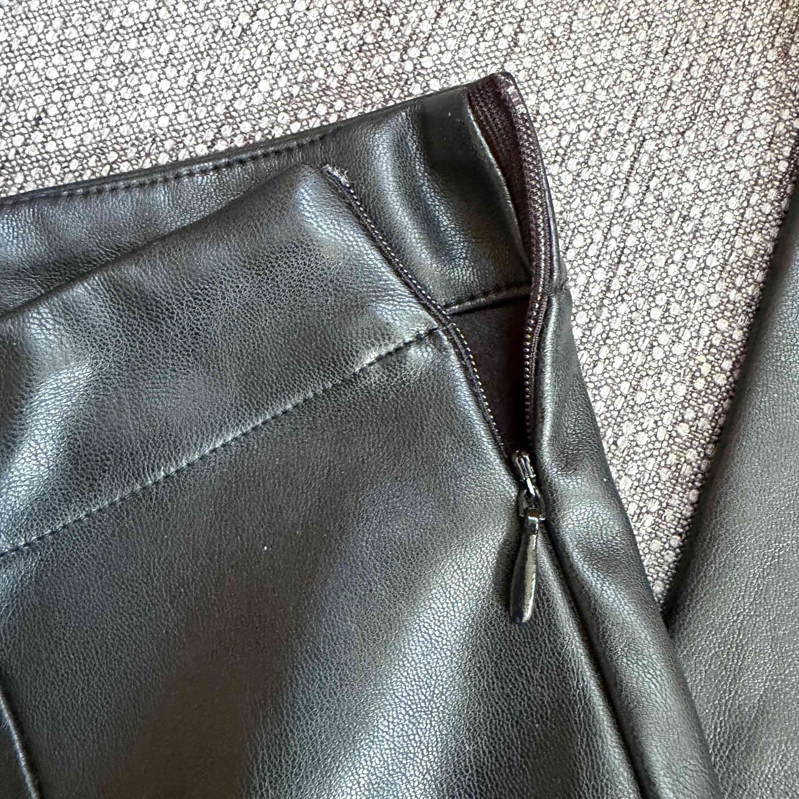 Pantalones de eco cuero negros - miniatura 2