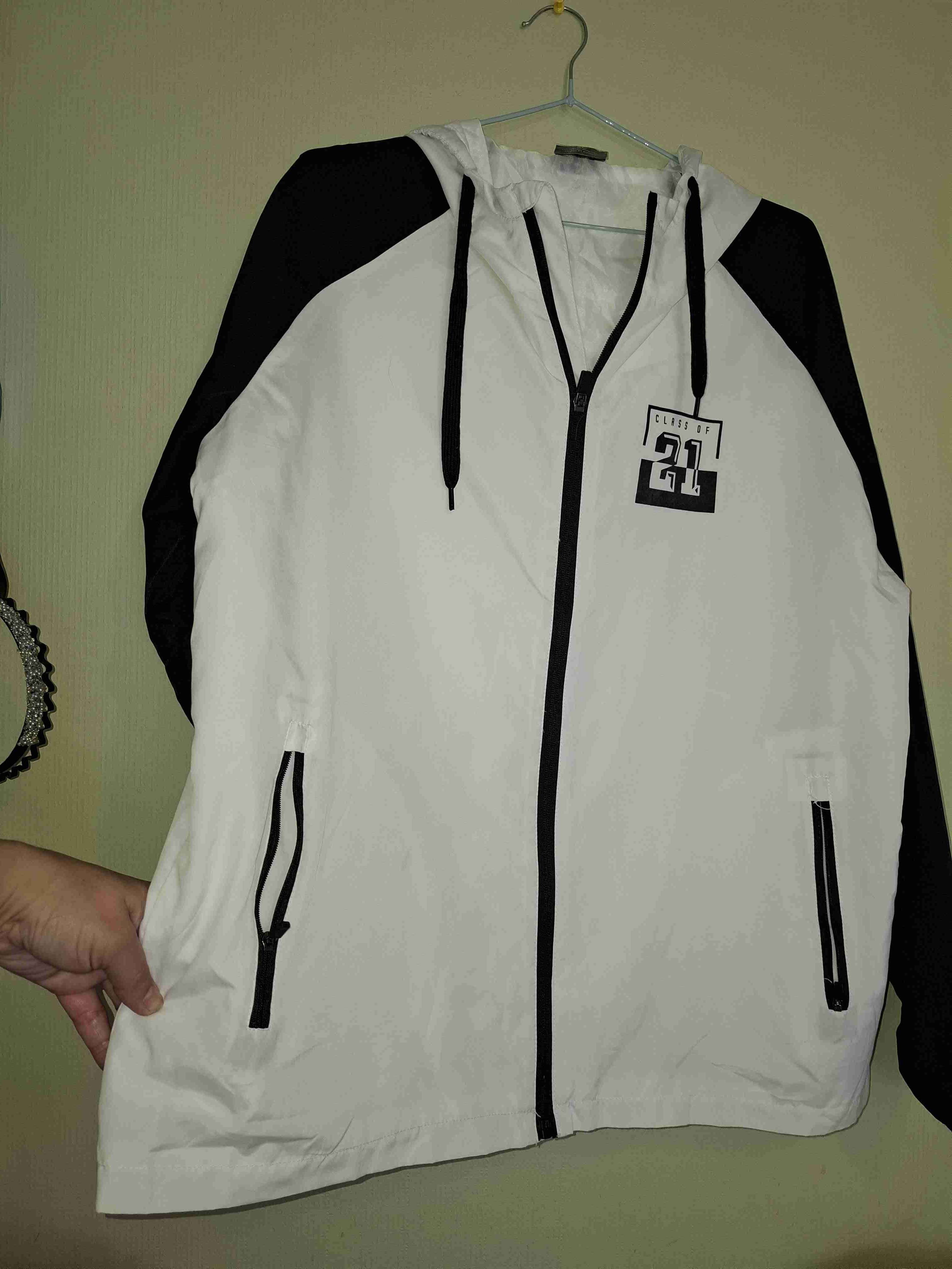 Chaqueta deportiva blanca y negra - miniatura 2