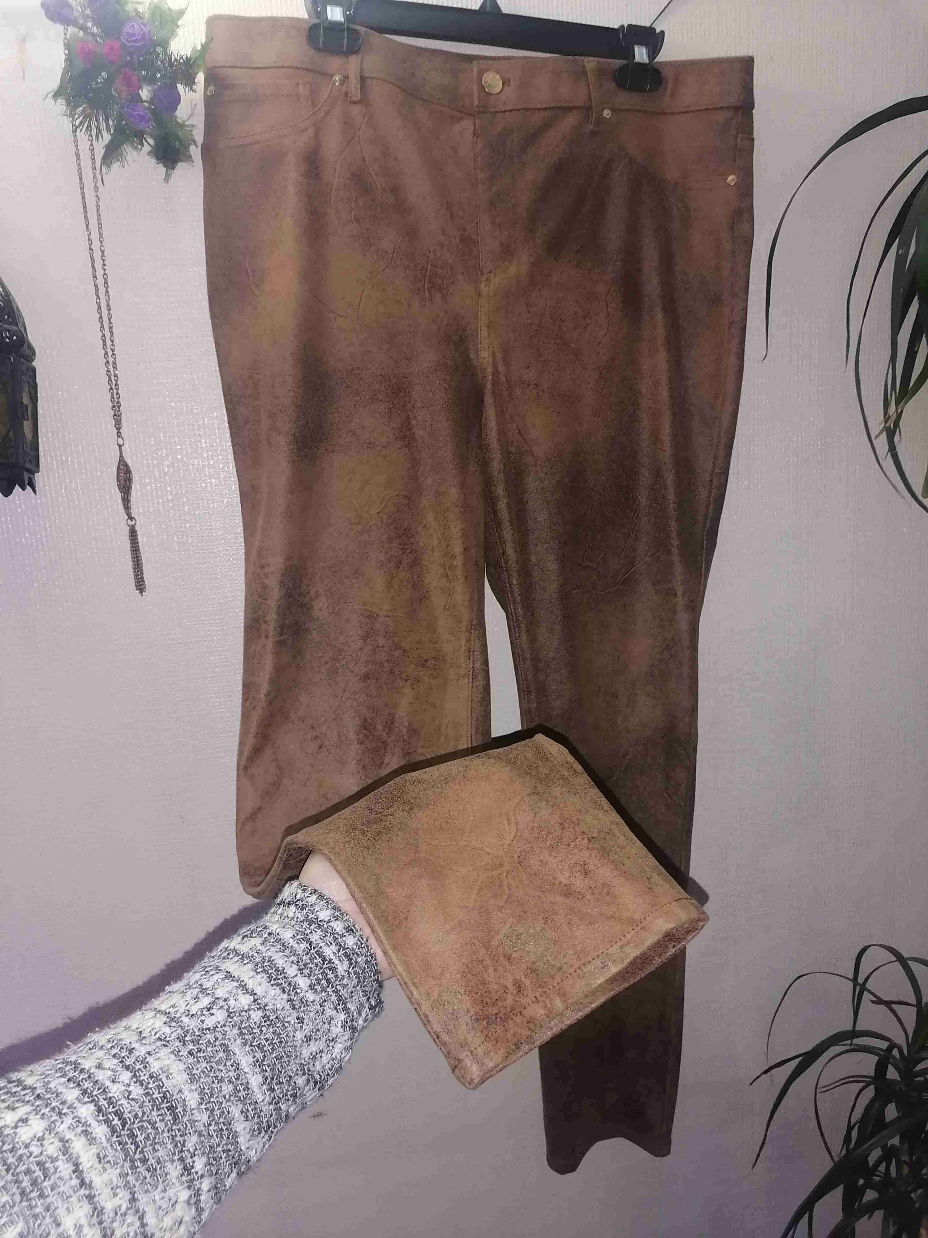 Pantalones marron estilo marmoleado - miniatura 2