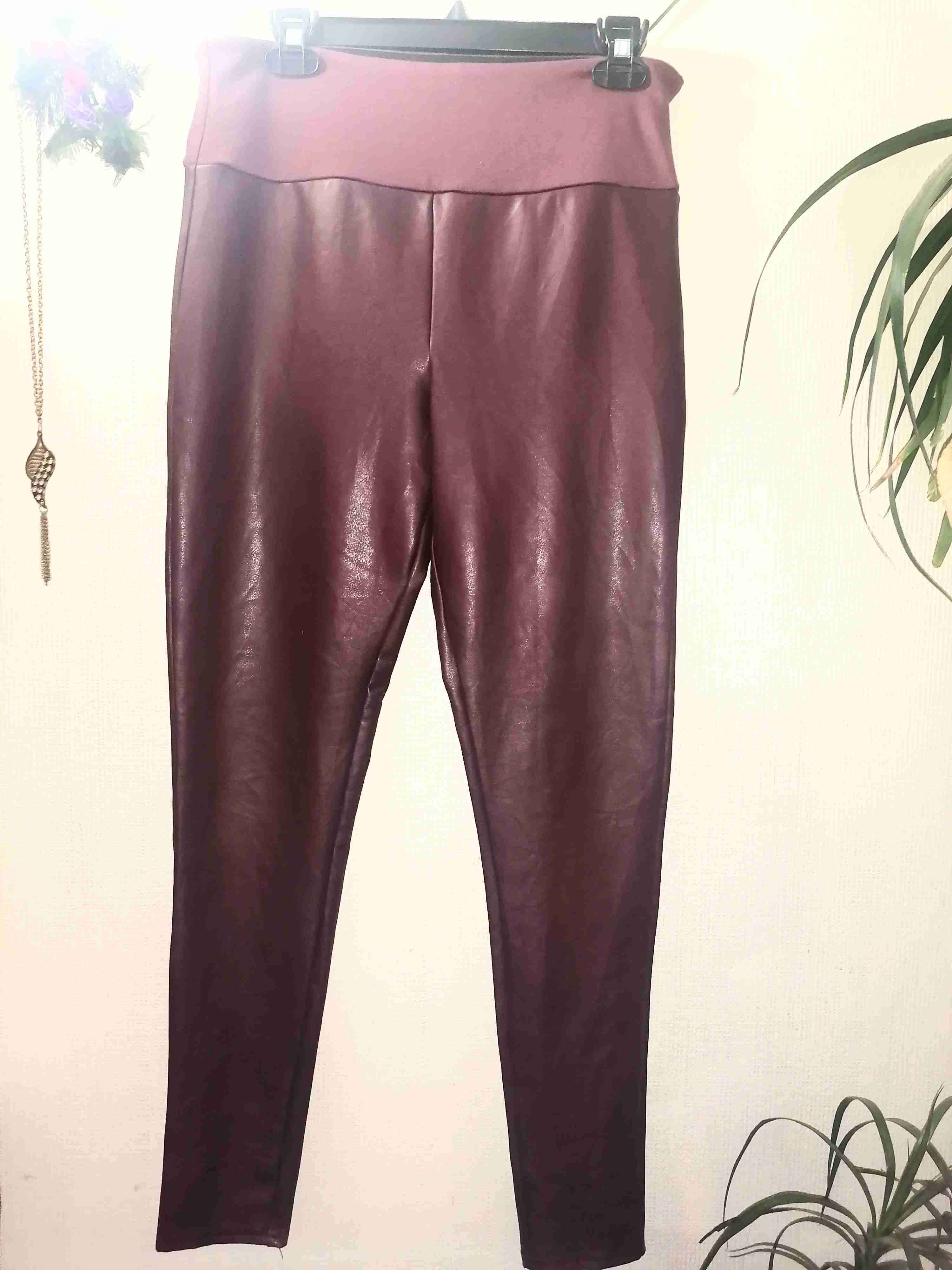 Leggings vinotinto semicuero