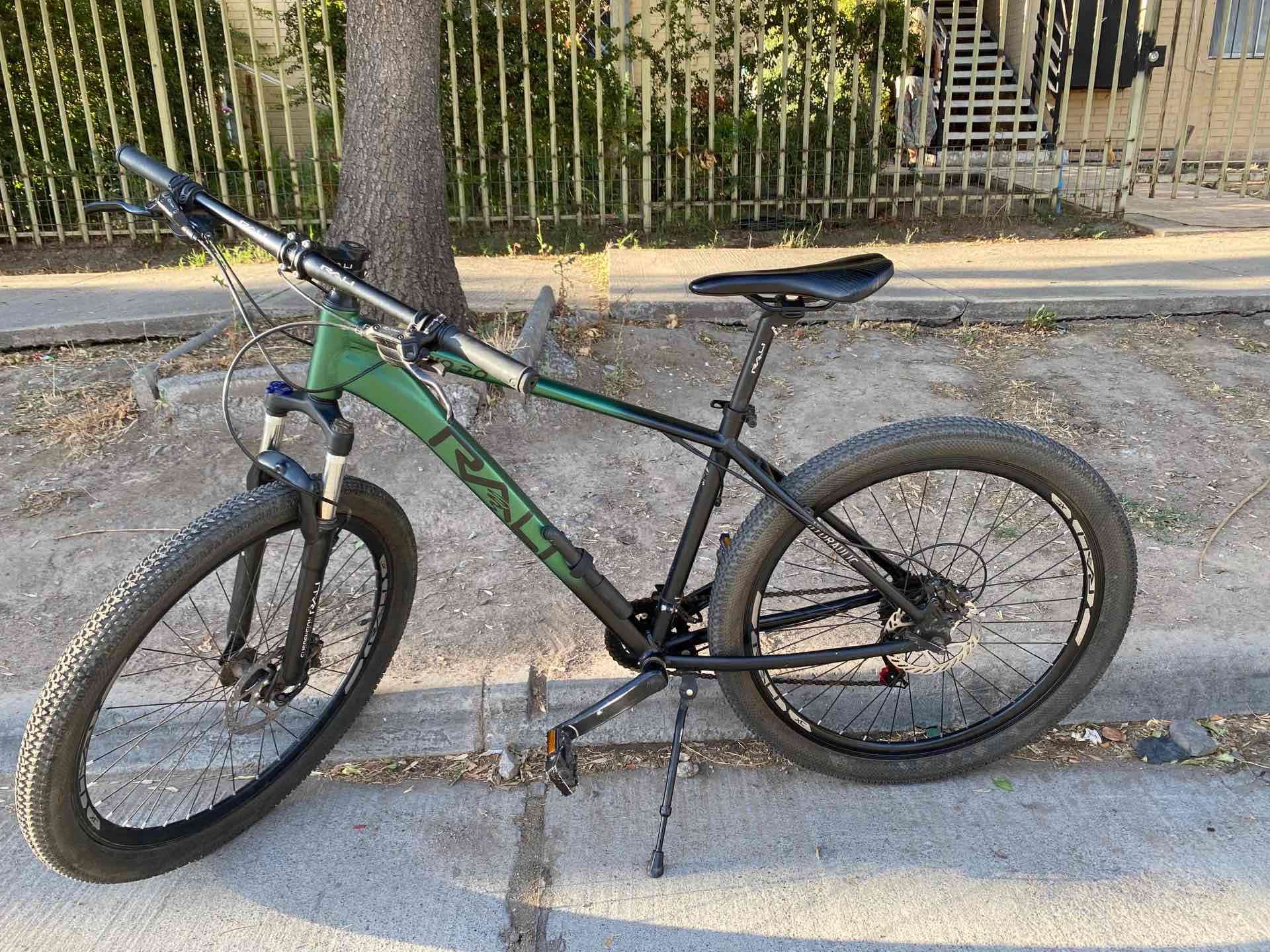 Bicicleta Mountain Bike Negra RALI RIO 2.0