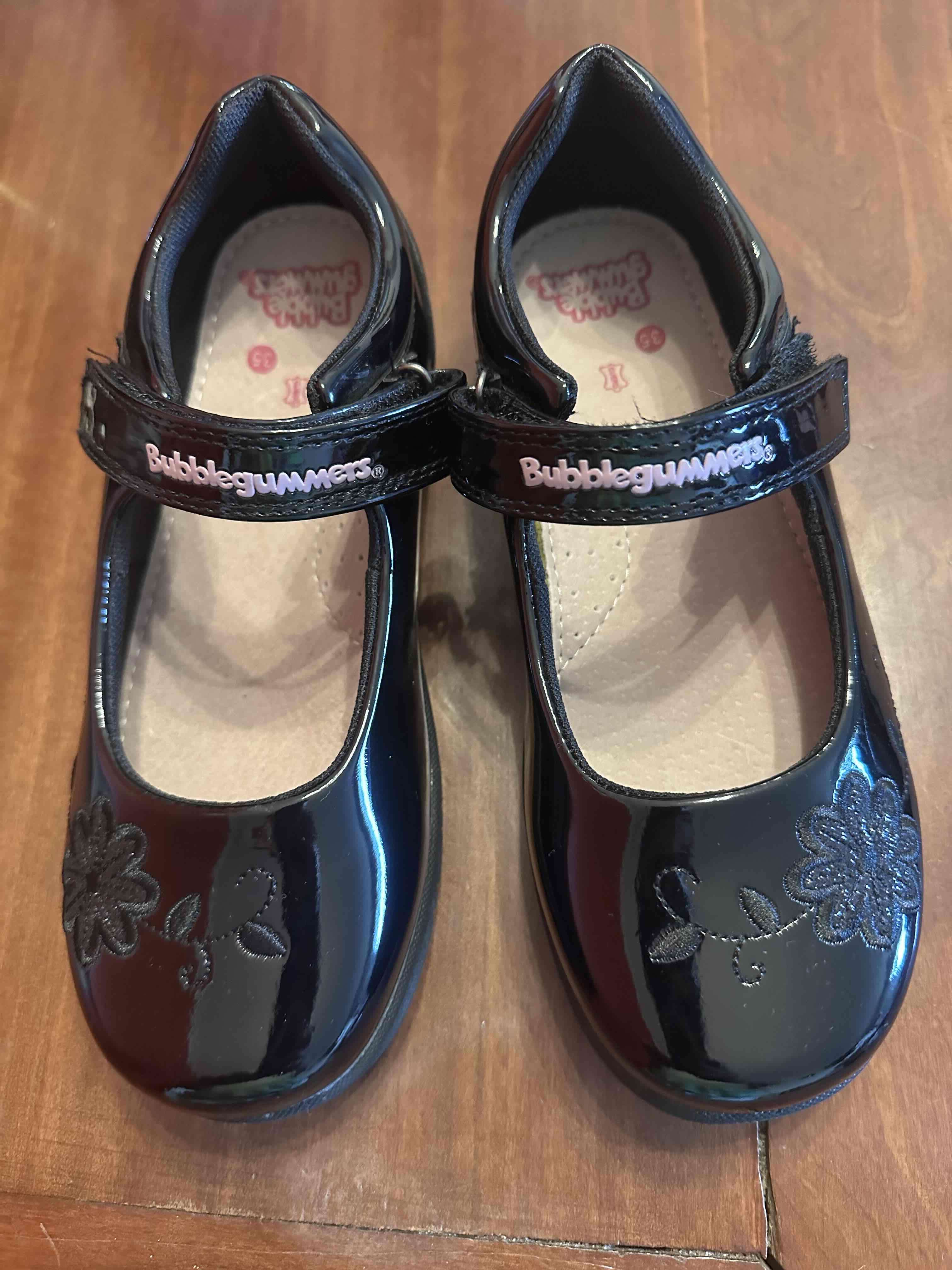 Zapatos Bubblegummers negros para niña
