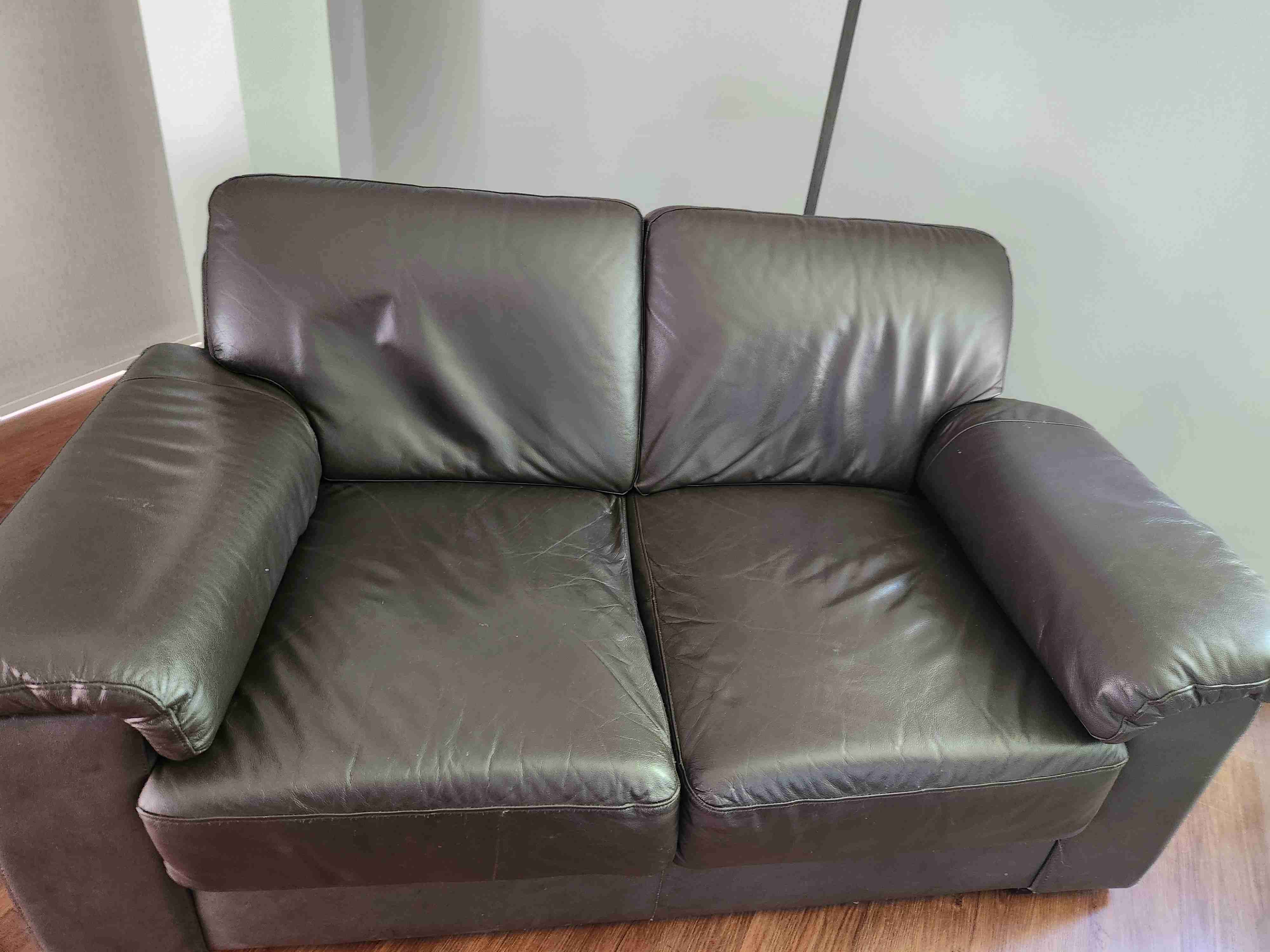 Sofá de eco cuero café - miniatura 2