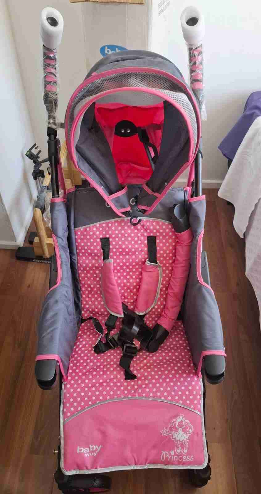 Coche de bebé rosa "Princess" - miniatura 2