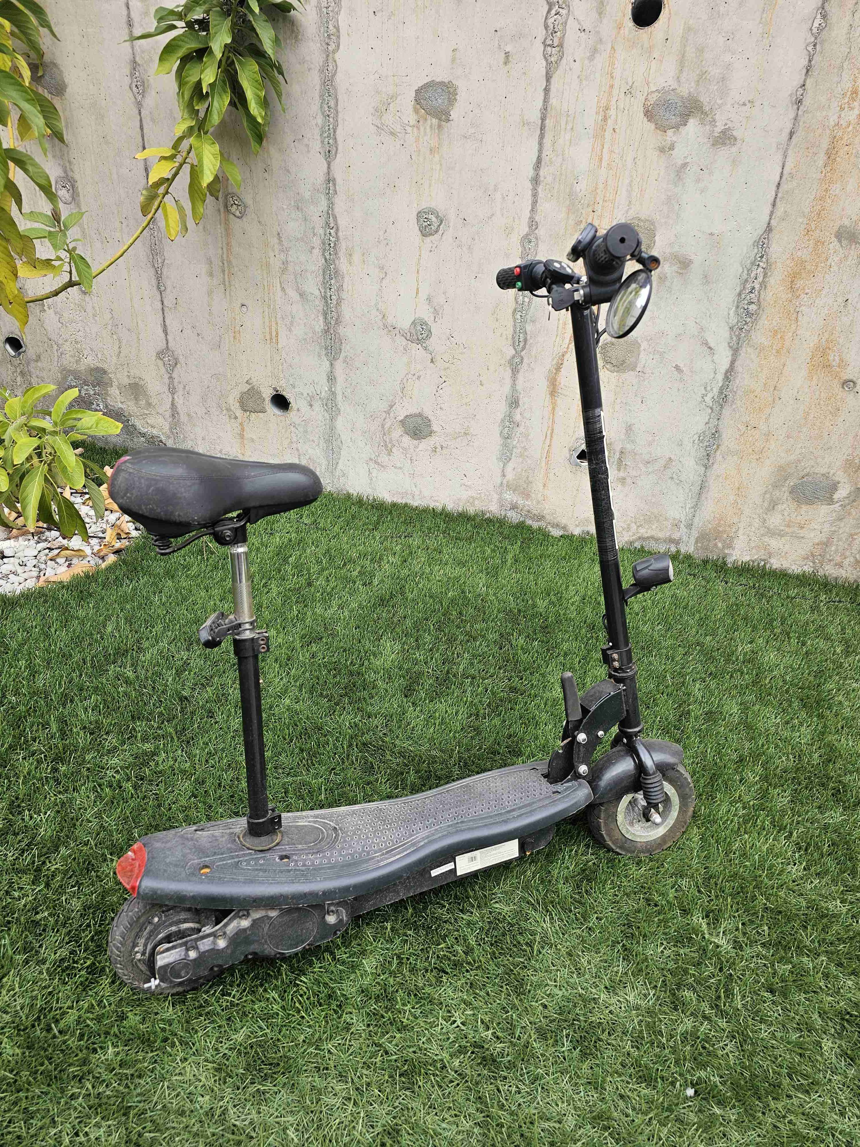 Scooter eléctrico con asiento - miniatura 3