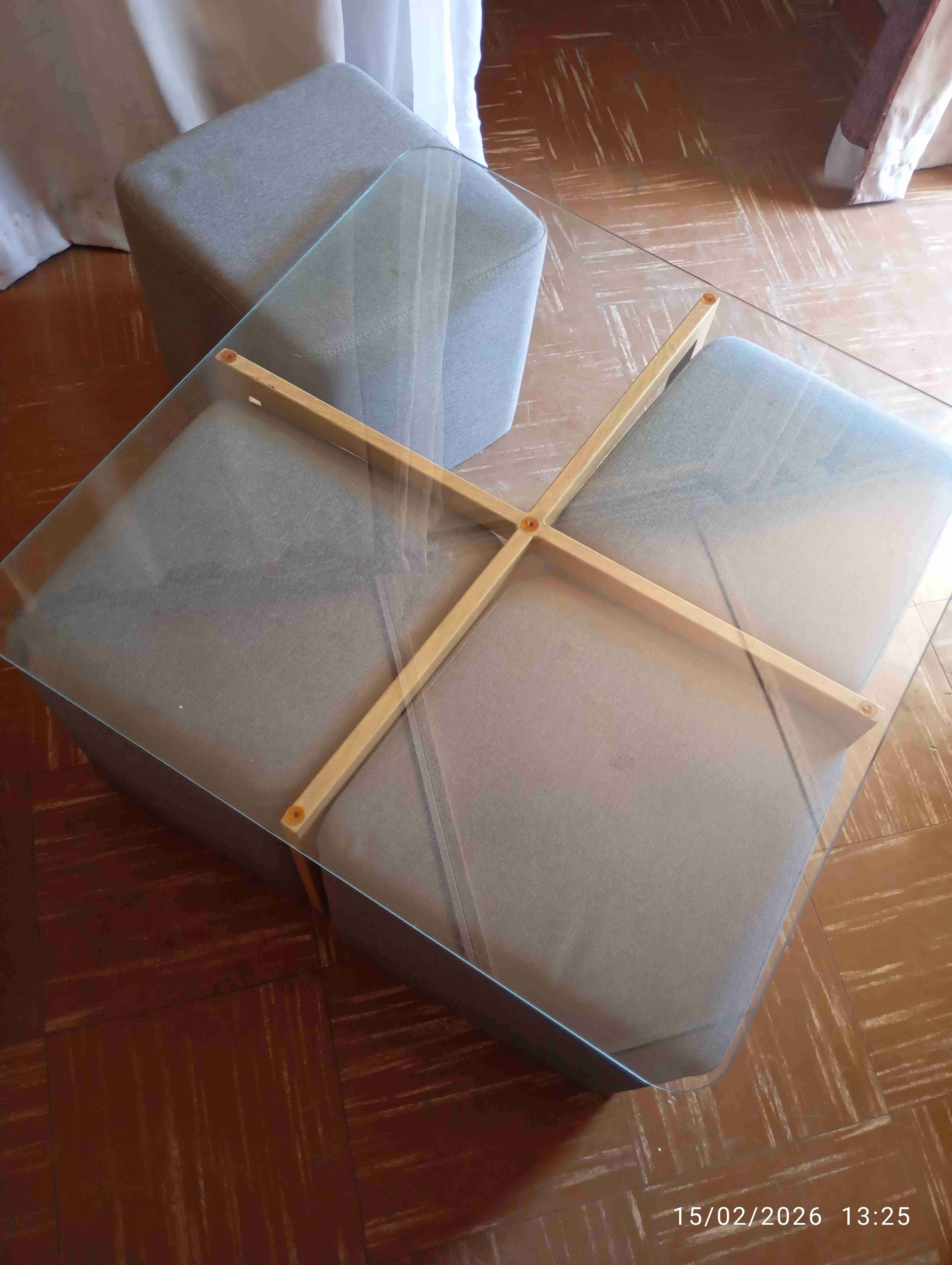 Mesa de centro con superficie de vidrio - miniatura 4