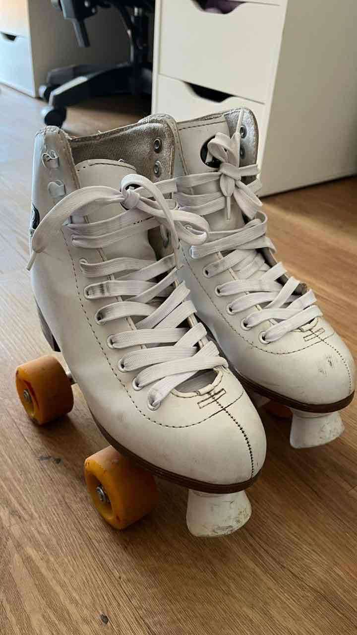 Patines de cuatro ruedas blancos - miniatura 4