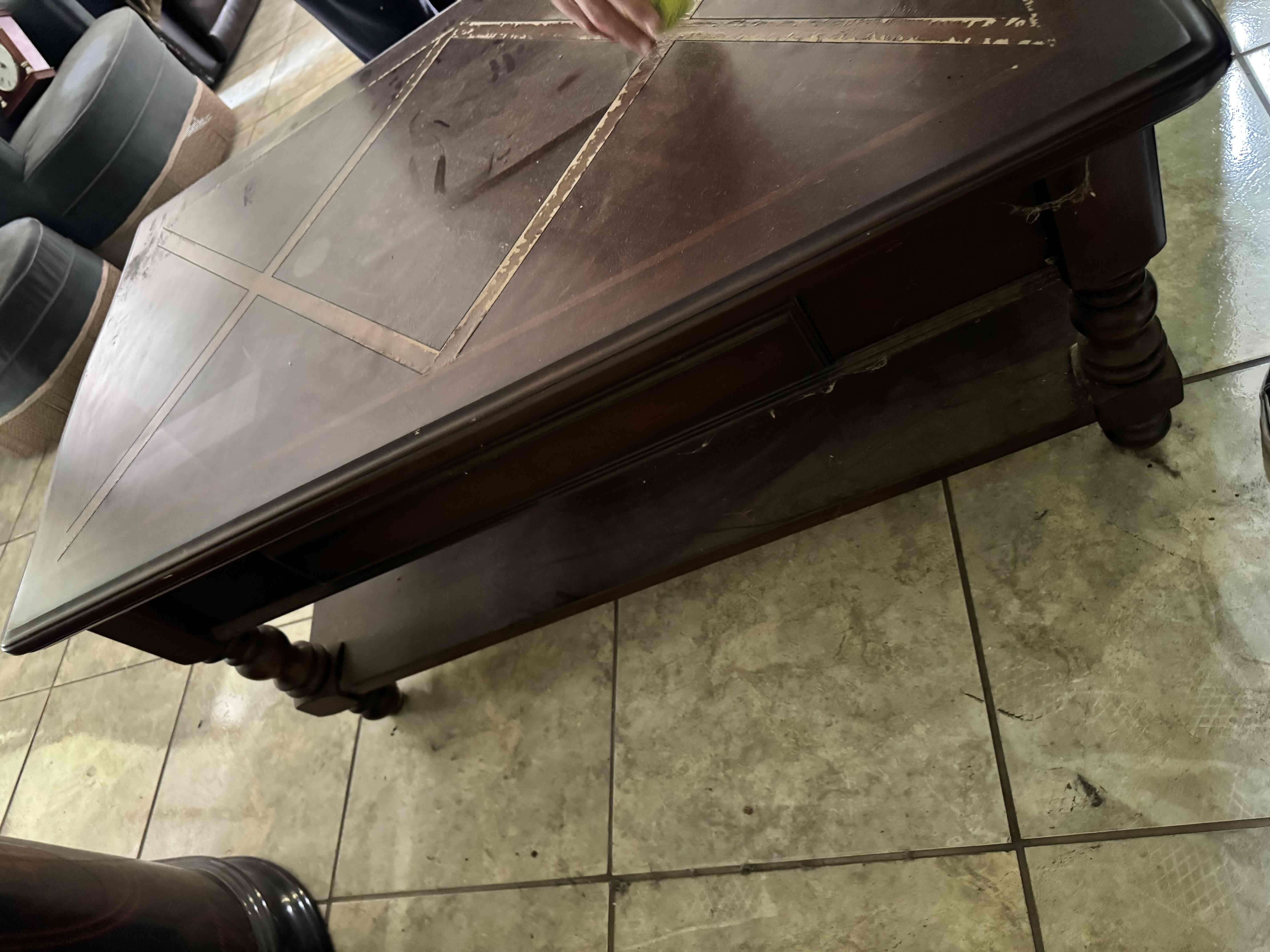 Mesa de centro de madera clásica Ashley - miniatura 5