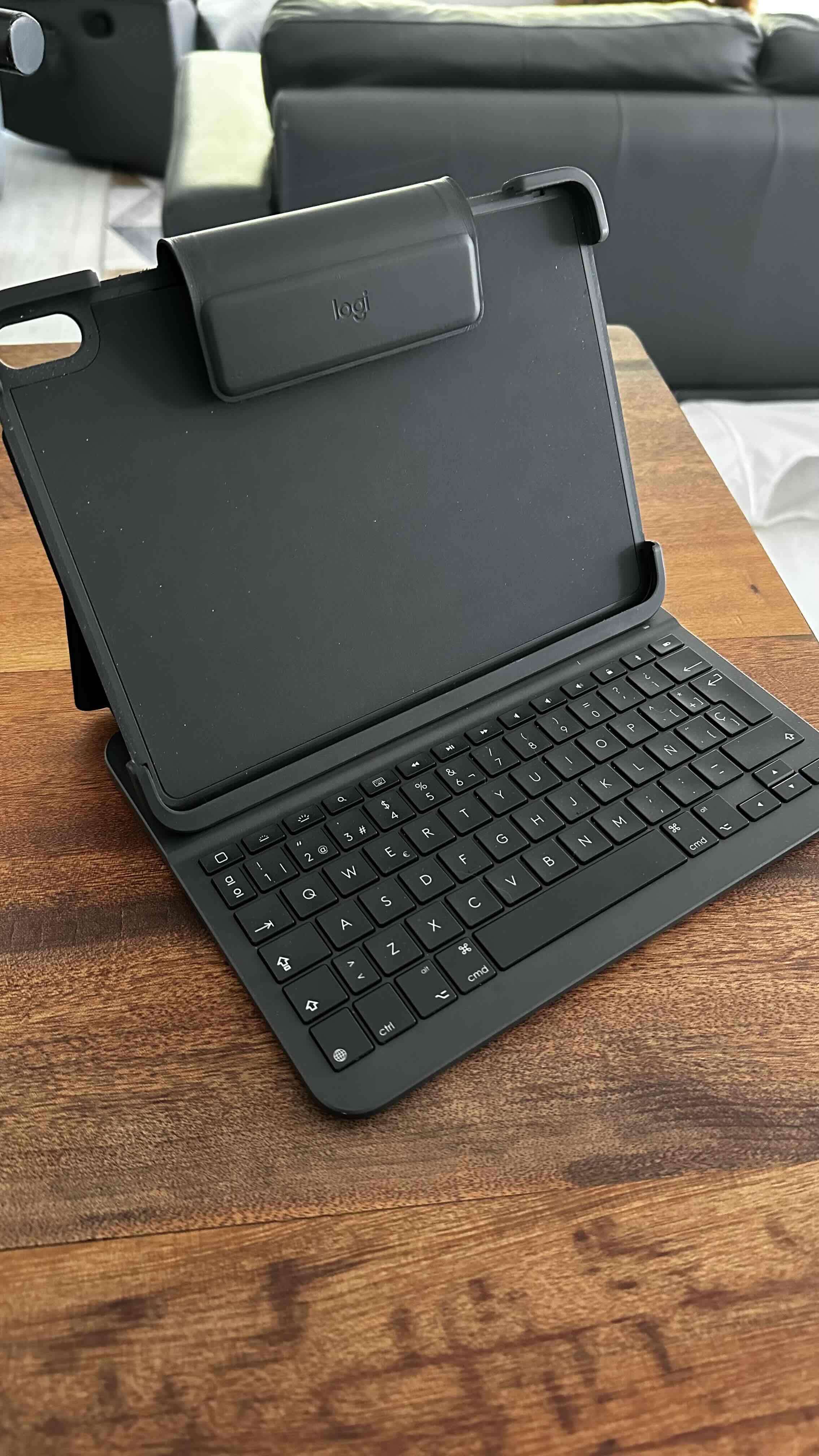 iPad Pro 11” 2018 + Apple Pencil + Teclado Logitec - miniatura 3