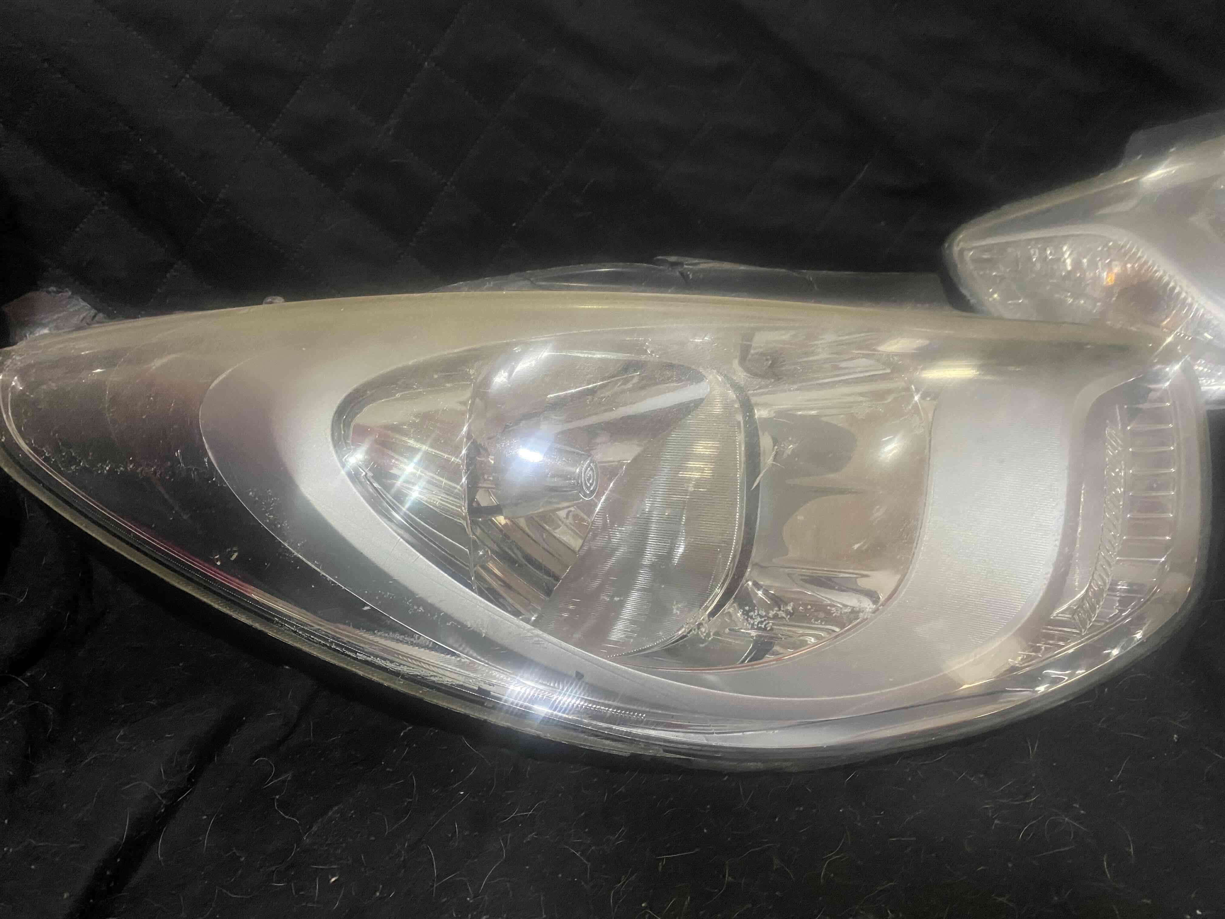 Faros delanteros de auto Hyundai i10 2014 usados - miniatura 2