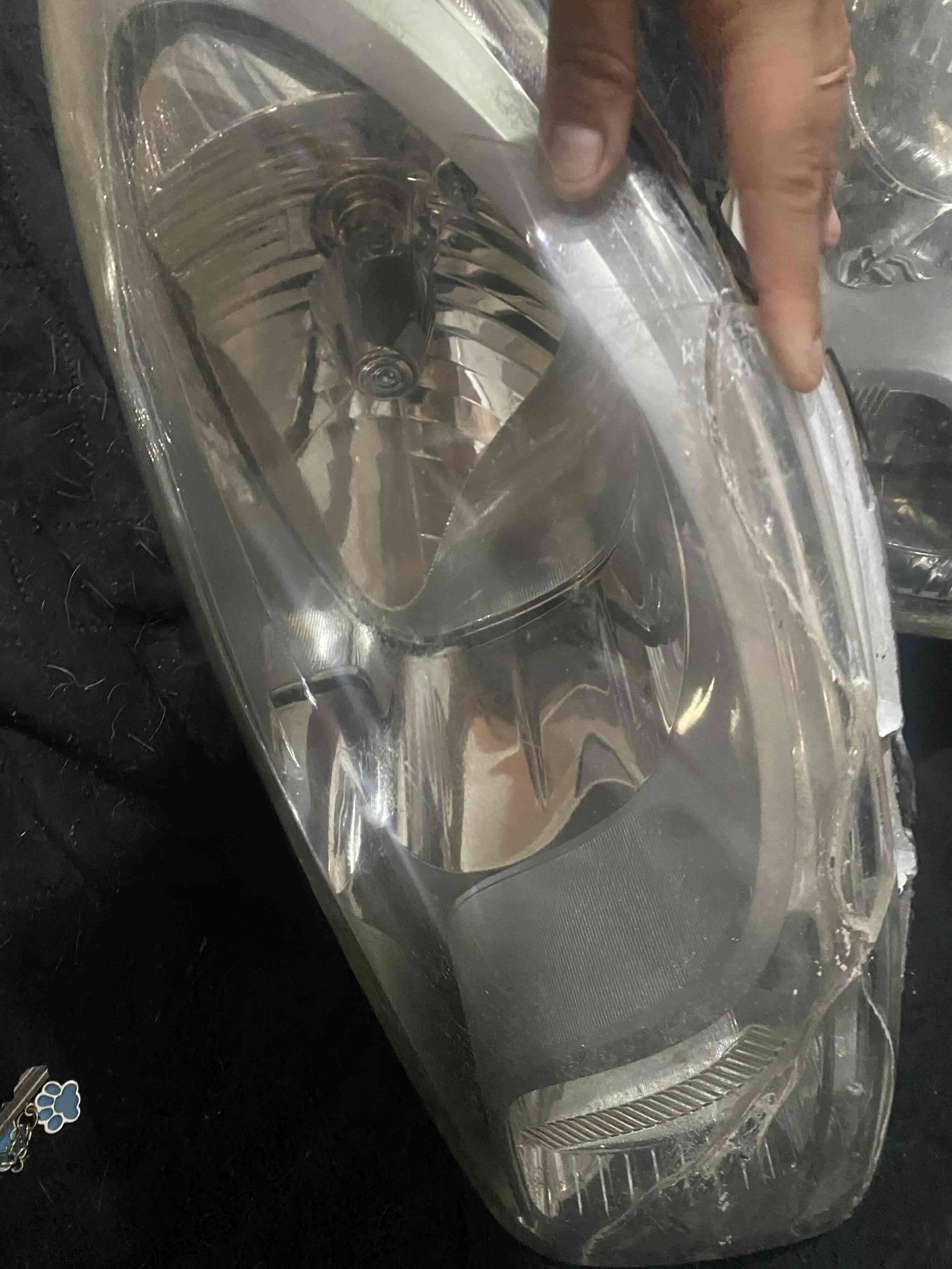 Faros delanteros de auto Hyundai i10 2014 usados - miniatura 3