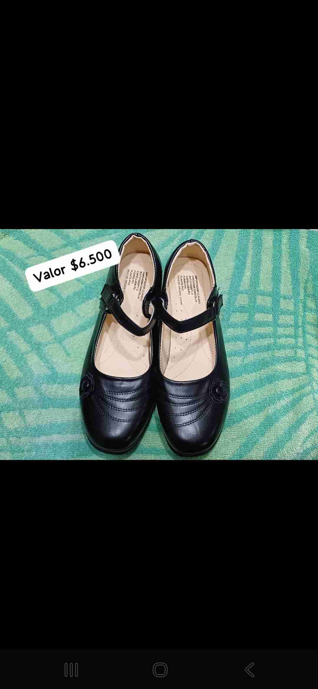 Zapatos negros para niñas