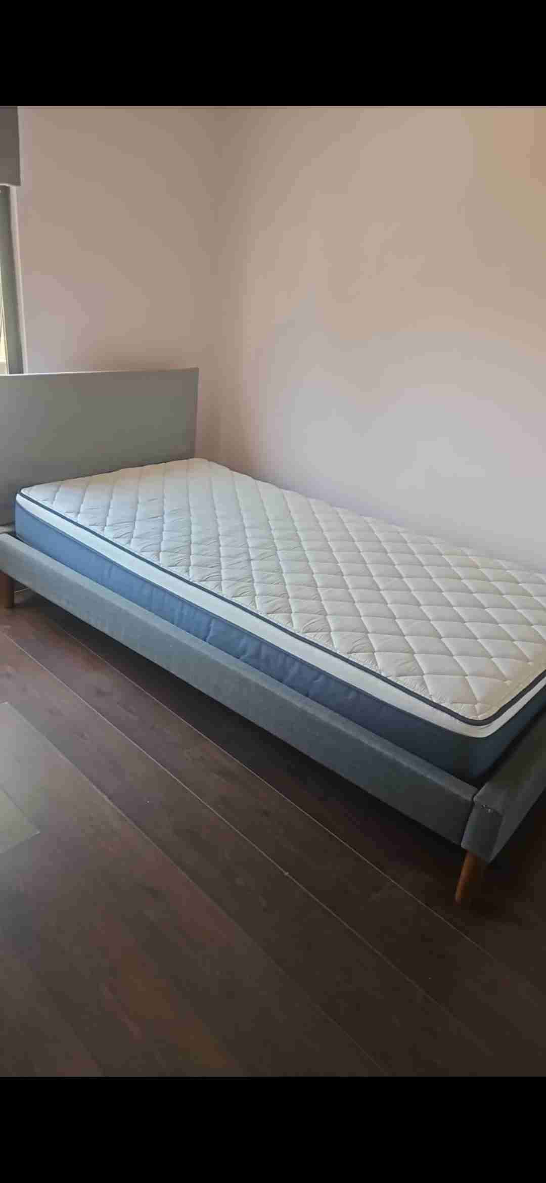 Cama CIC 1.5 + respaldo - miniatura 3