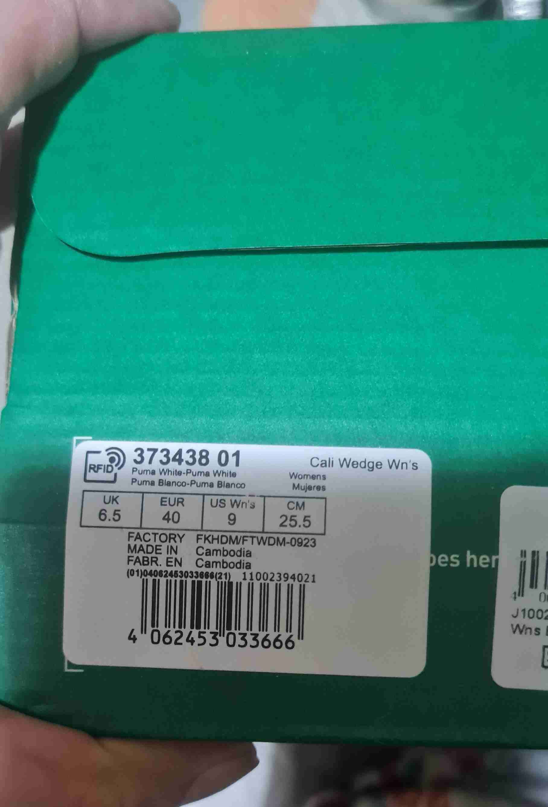 Zapatillas blancas Puma nuevas - miniatura 3