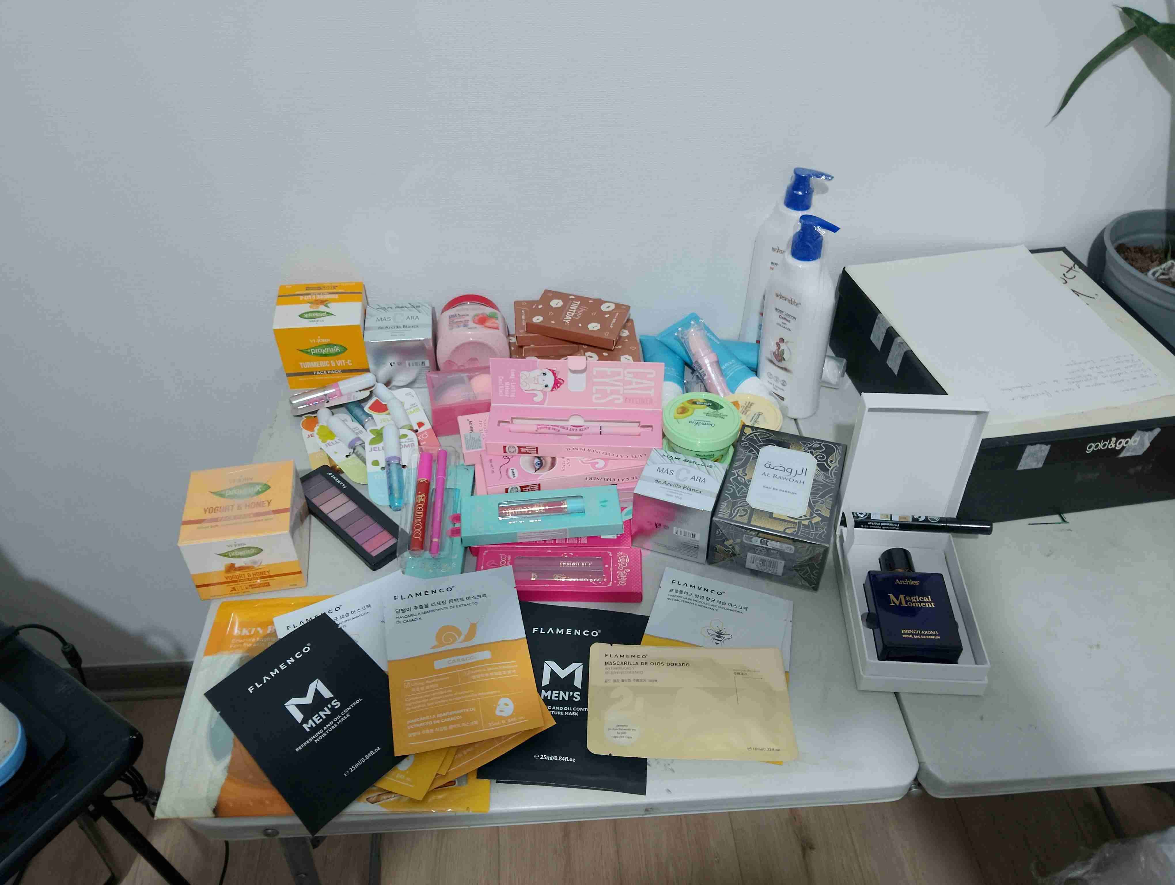 Lote de maquillaje variado - miniatura 5