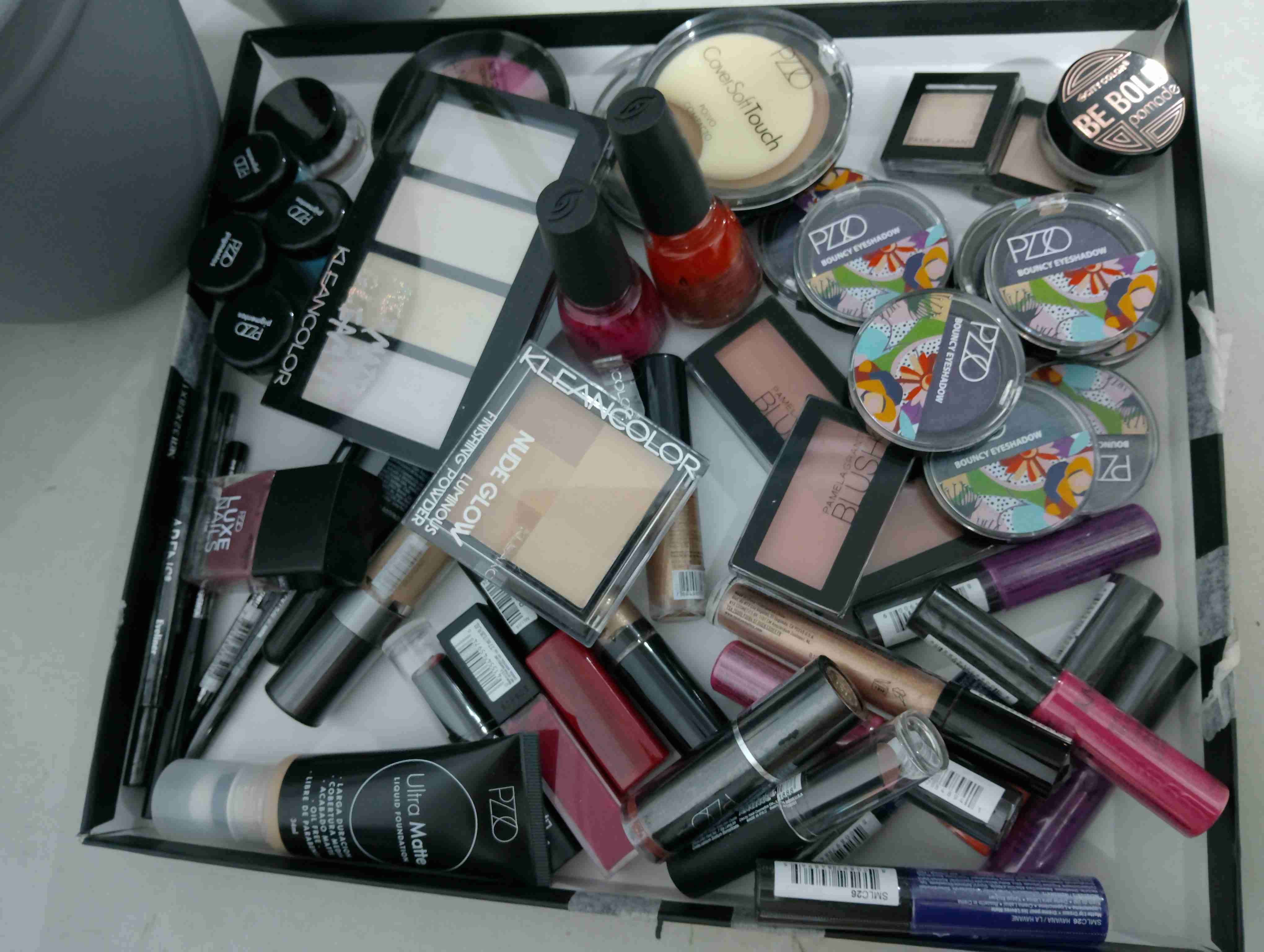 Lote de maquillaje variado - miniatura 6