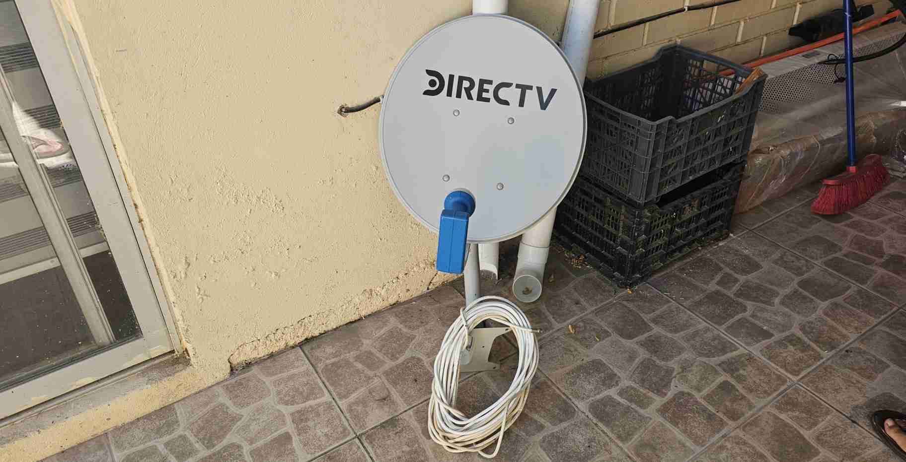 Decodificador DirecTV con control remoto - miniatura 2