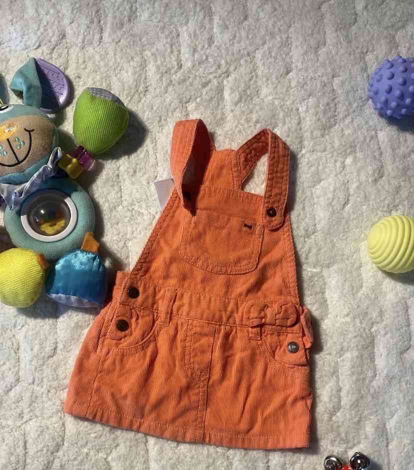 Jardinera naranja para bebé