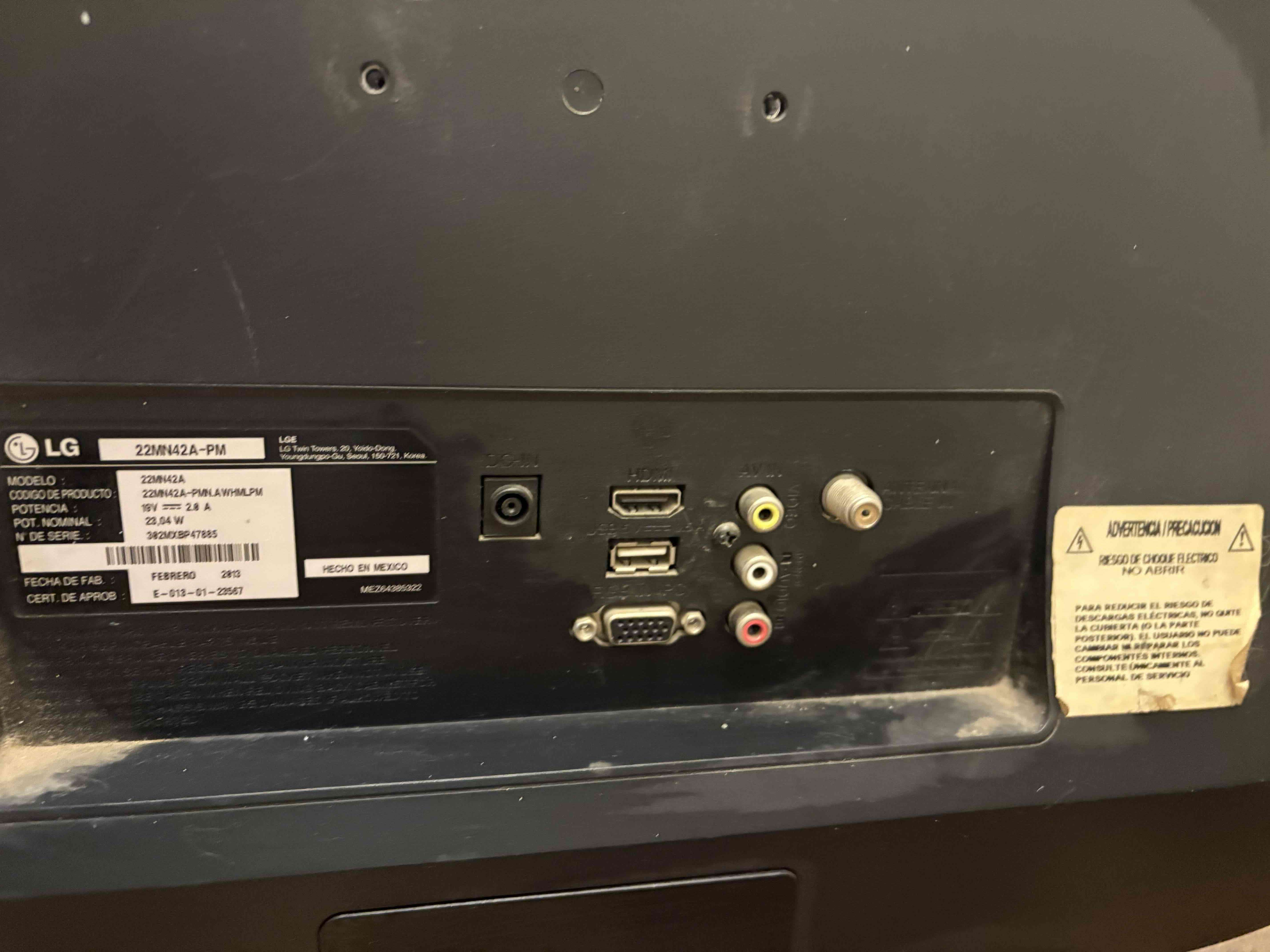 Televisor LG de 24 pulgadas - miniatura 4