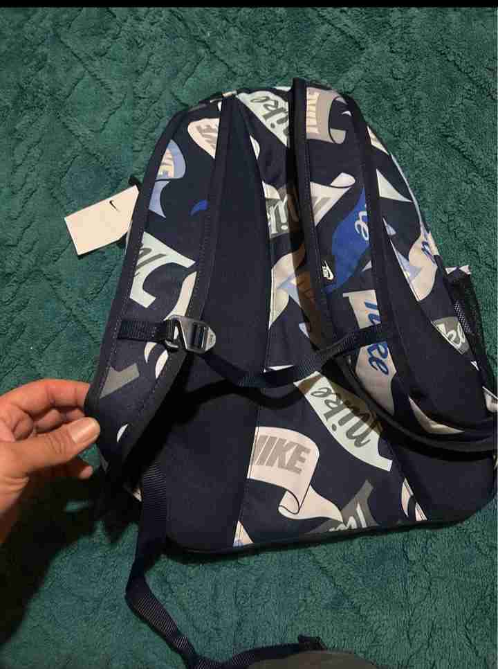 Mochila Nike con logo grande - miniatura 2