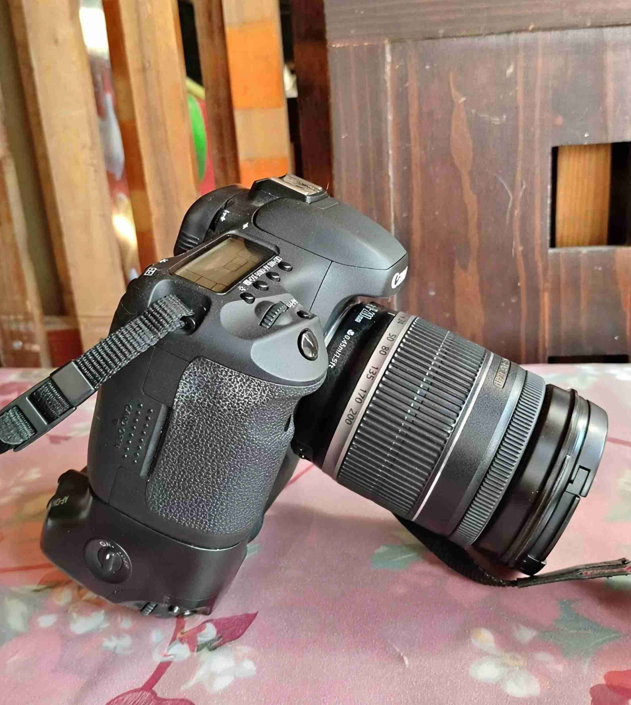 Cámara Canon EOS 7D con accesorios - miniatura 5