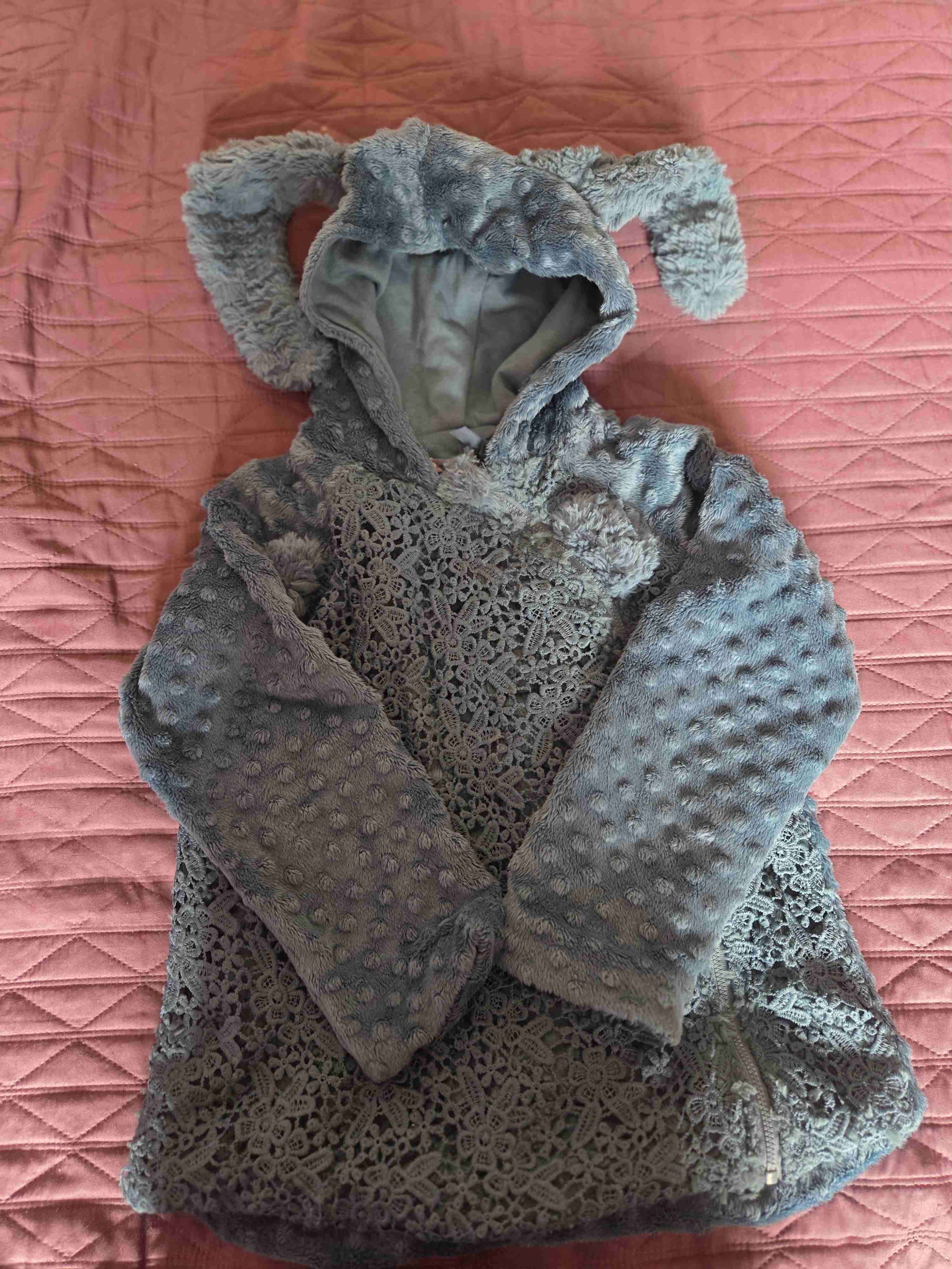 Abrigo infantil con orejitas talla 8