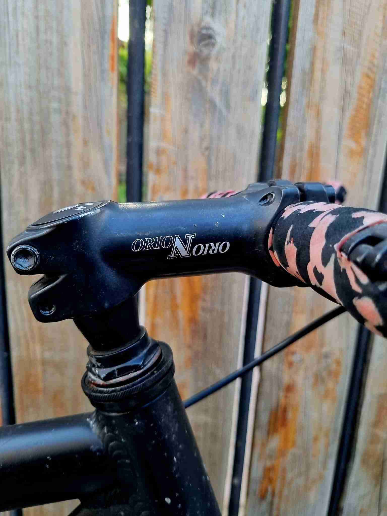 Bicicleta fija negra fixie - miniatura 3