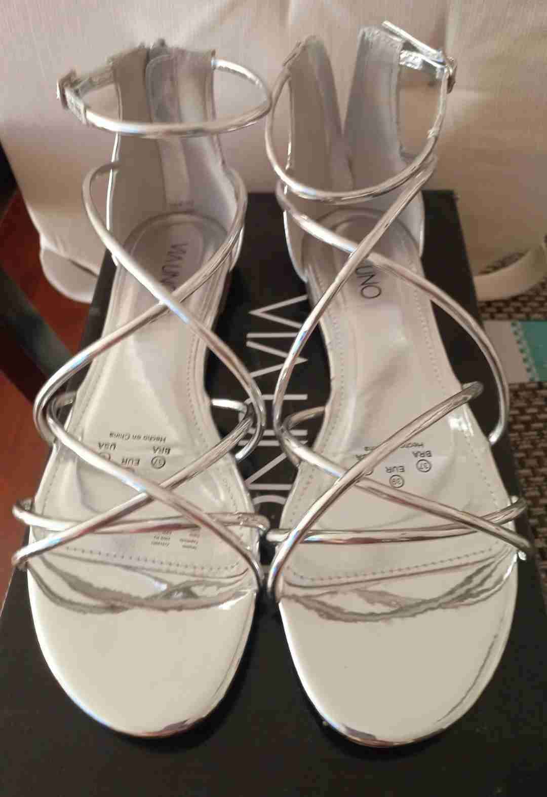 Sandalias plateadas Via Uno