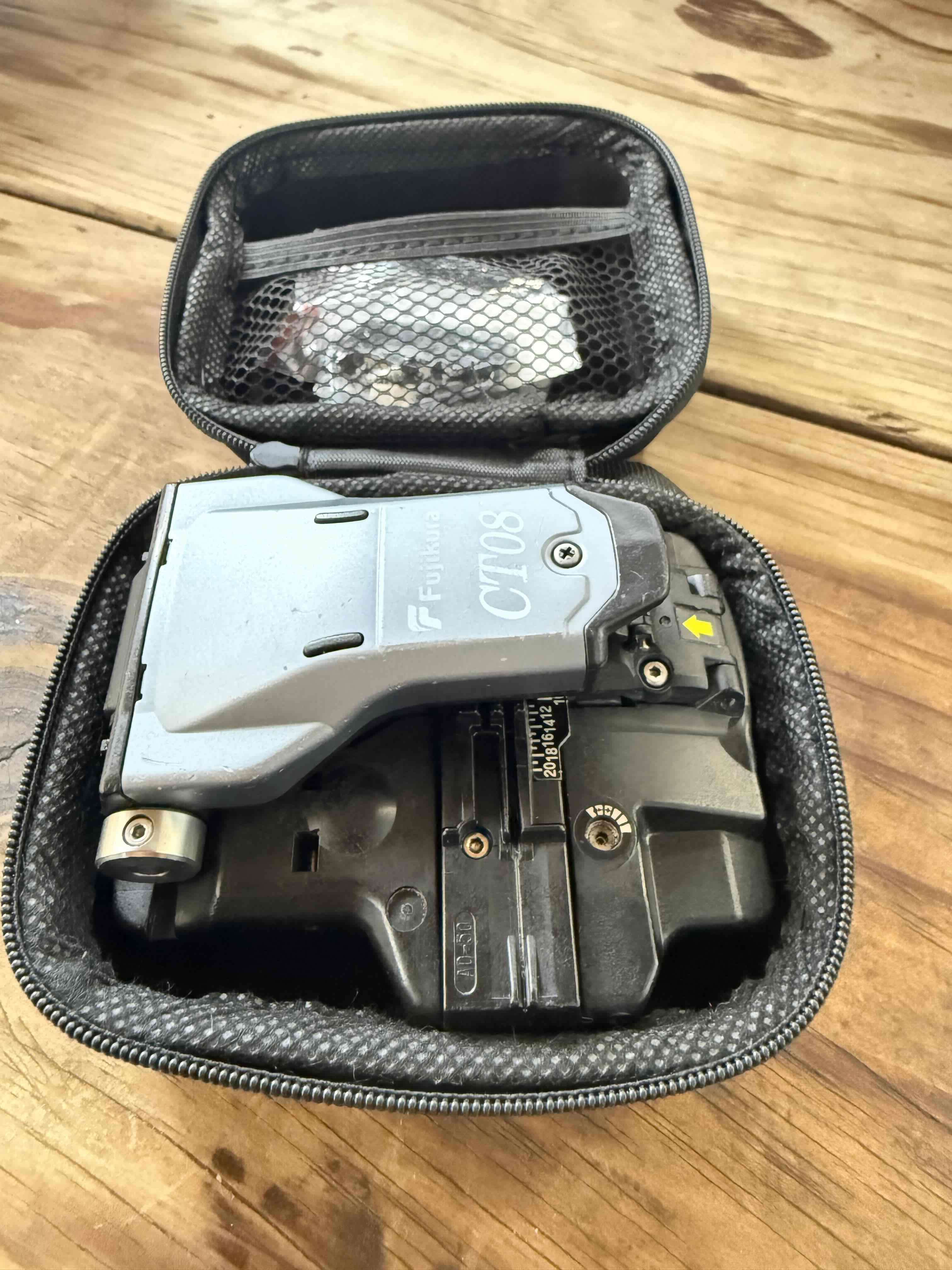 Cortadora Fujikura CT08 para fibra óptica - miniatura 2